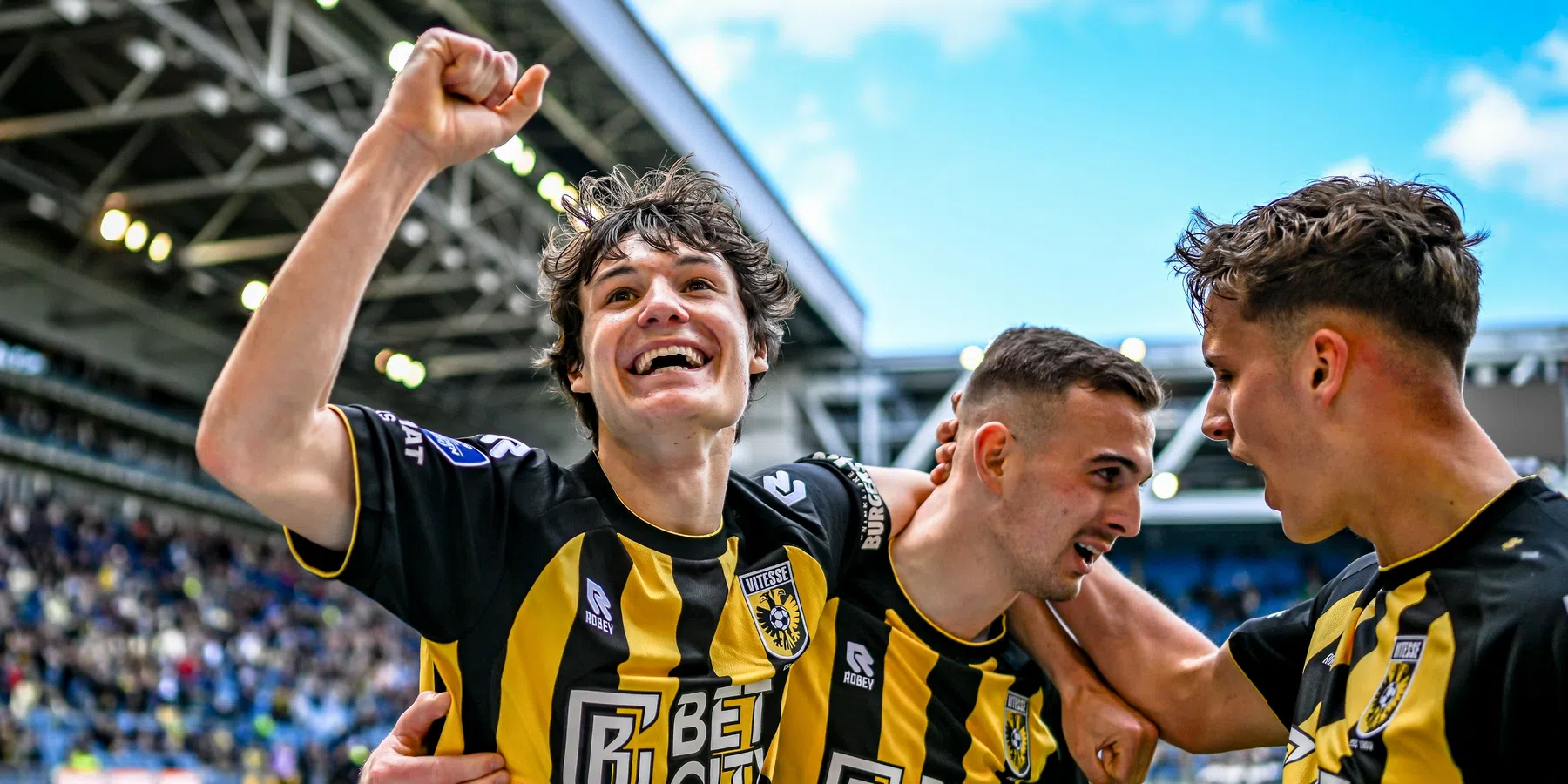 Vitesse pakt direct door na goed nieuws en heeft vier nieuwe spelers in vizier