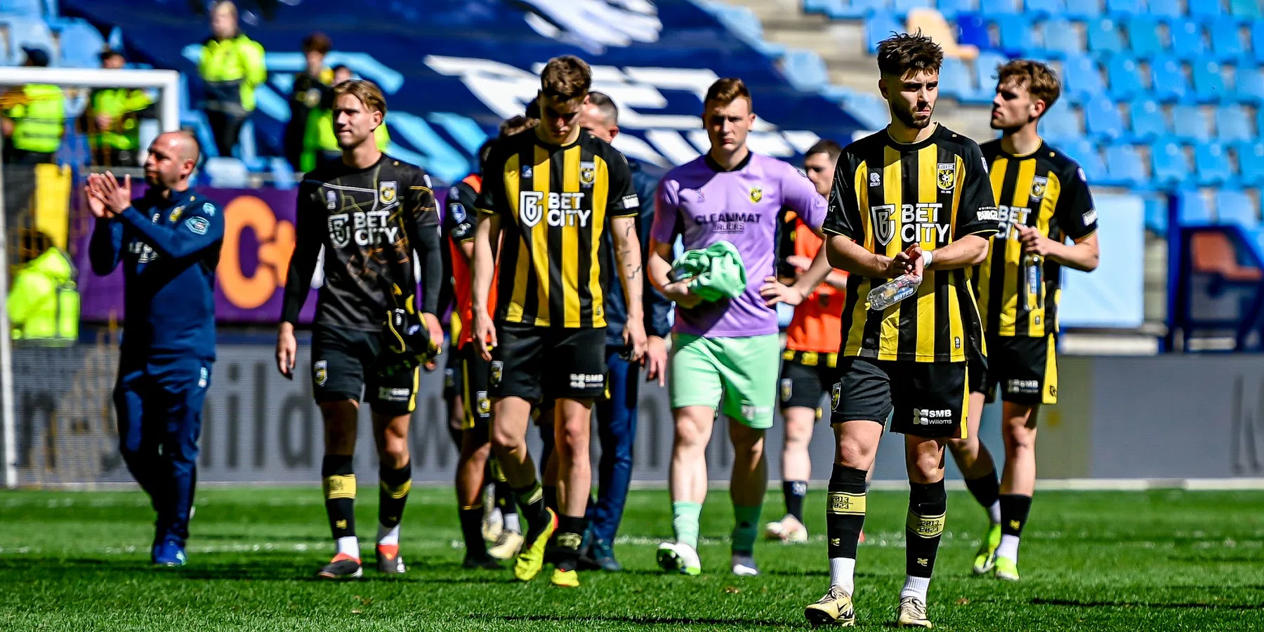 Vitesse moet zaken snel op orde brengen van licentiecommissie
