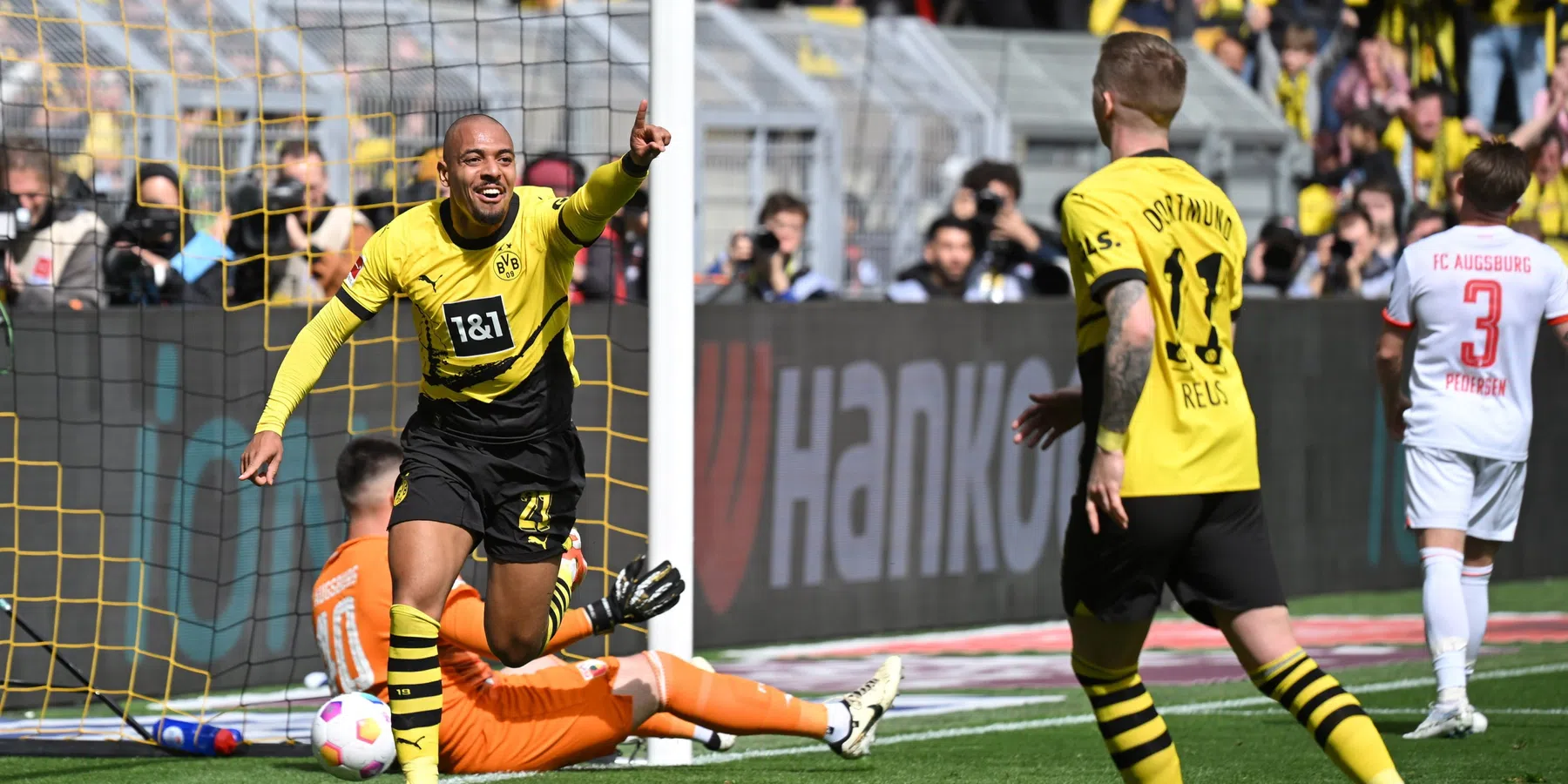 Bayern onderuit in Bundesliga-topper, Dortmund en Malen halen flink uit