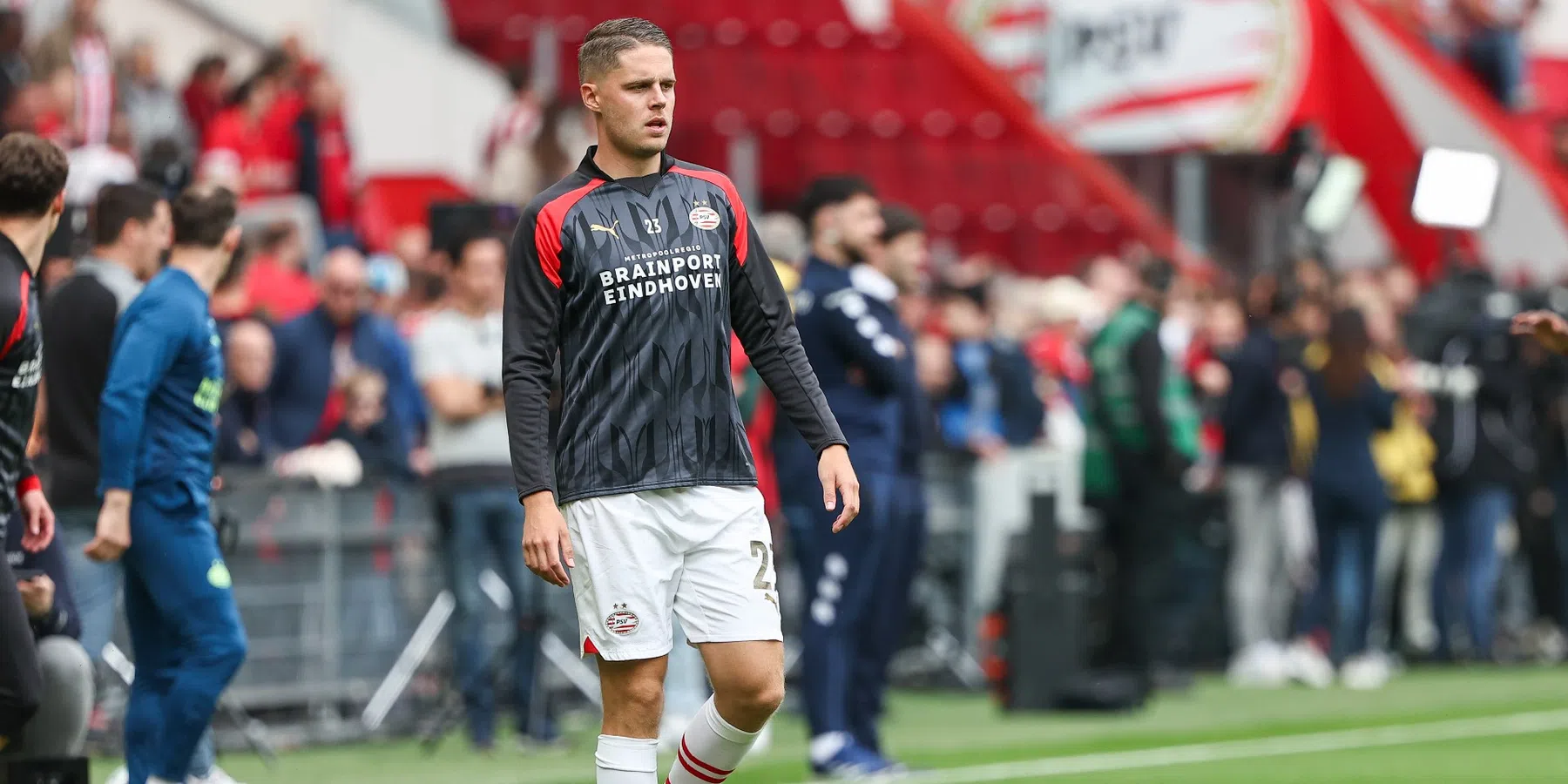 Van der Vaart en Van Hooijdonk smullen van Veerman