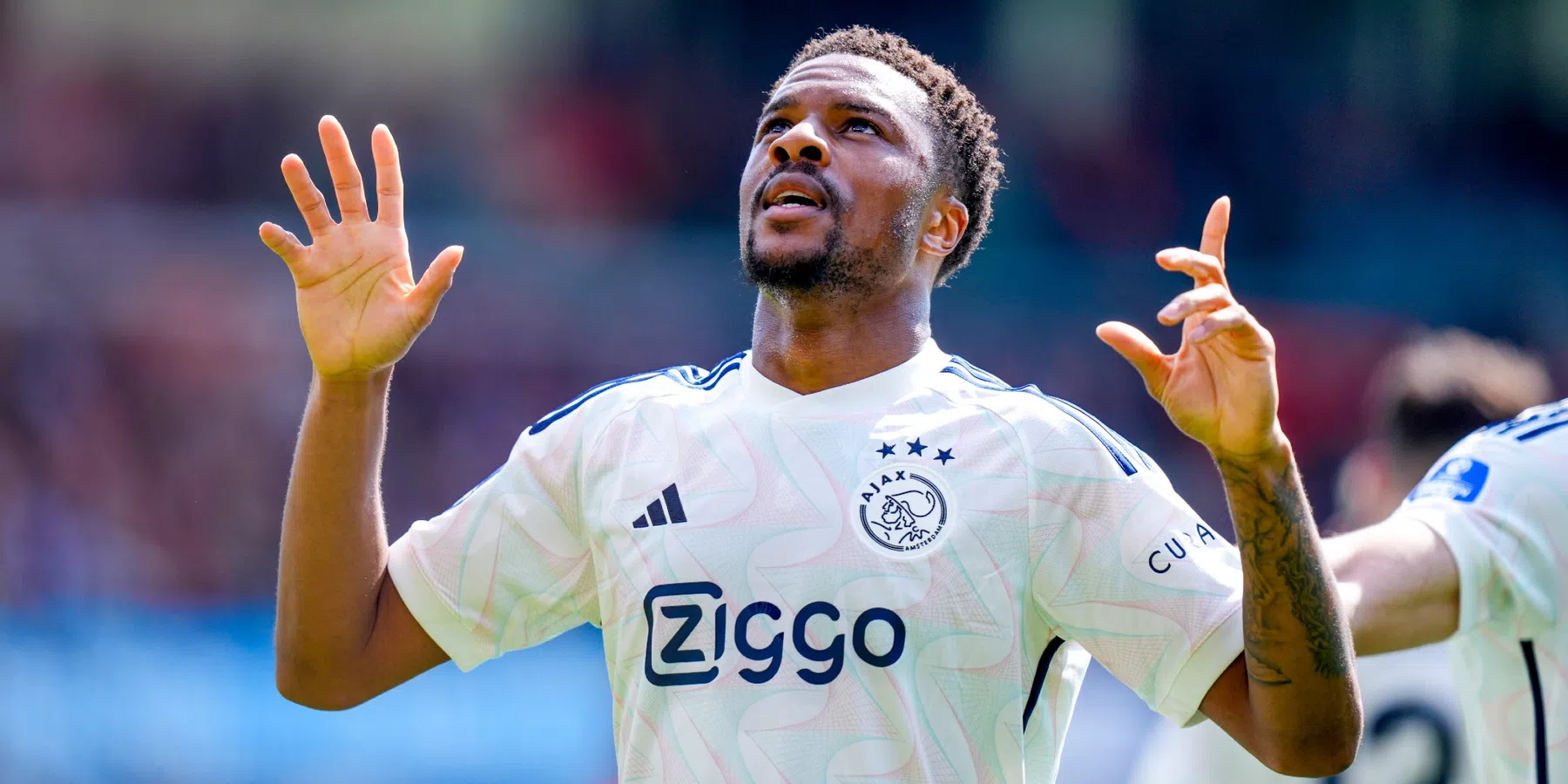 Akpom weet nog niet waar zijn toekomst ligt