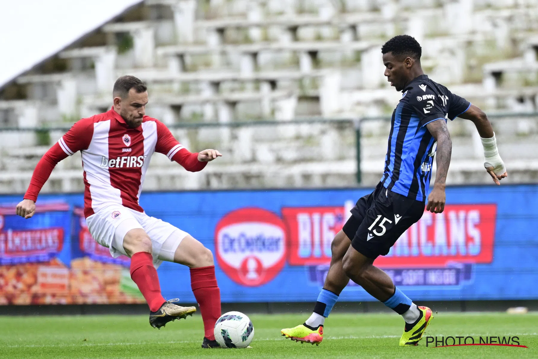Snelste gele kaart van de Jupiler Pro League? Janssen in Antwerp - Club Brugge