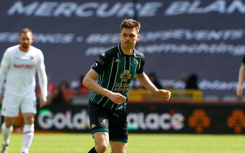 Hannes Van Der Bruggen 350 matchen in Jupiler Pro League tijdens Cercle - Antwerp