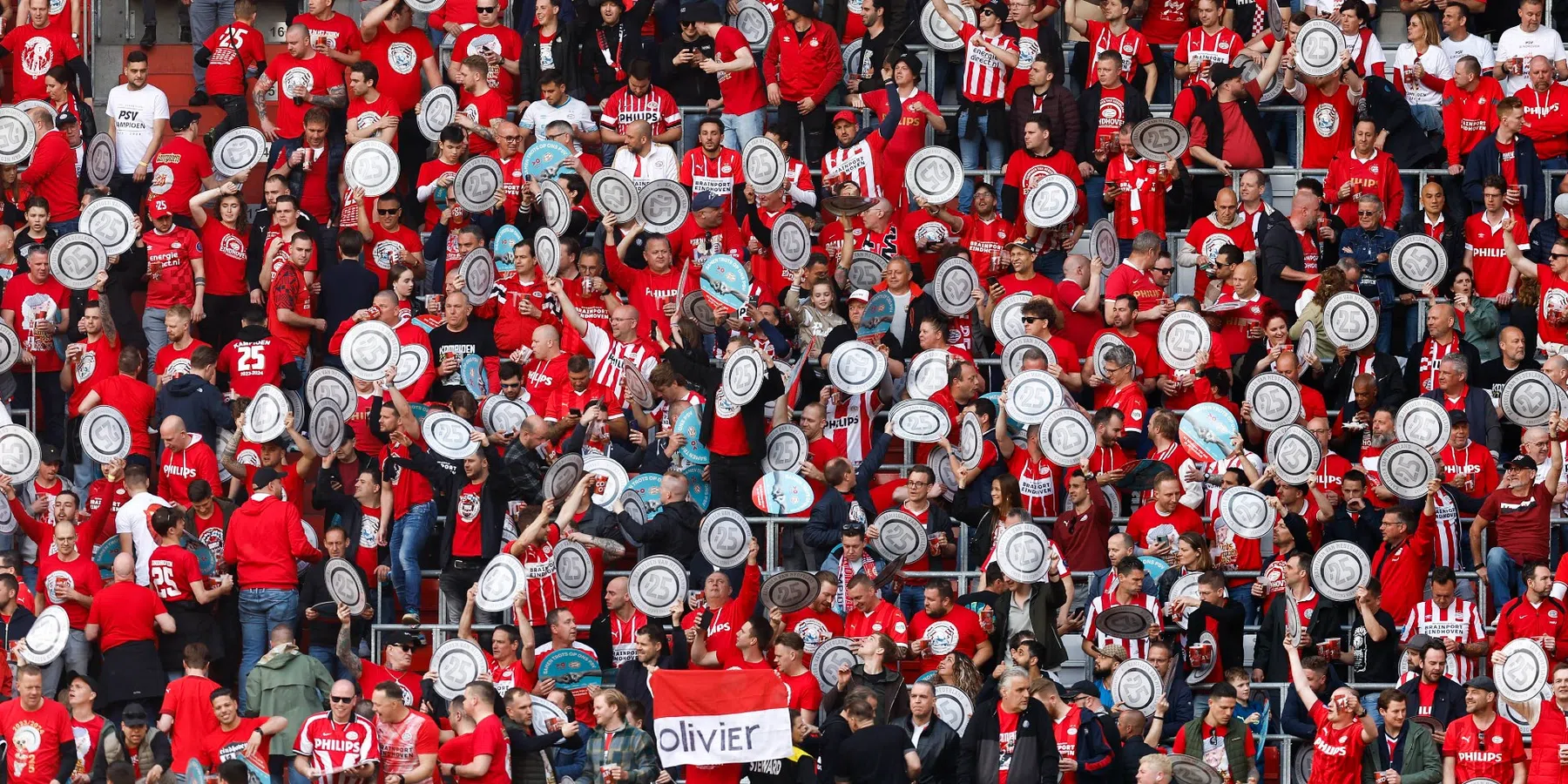 Deel van PSV-aanhang niet blij met nieuw uitshirt