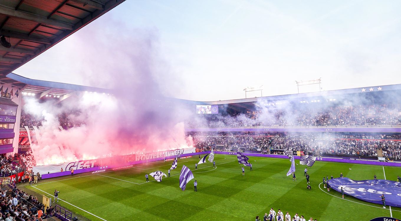 Minder fans van Club Brugge in Lotto Park: 'Anderlecht houdt vak leeg' 