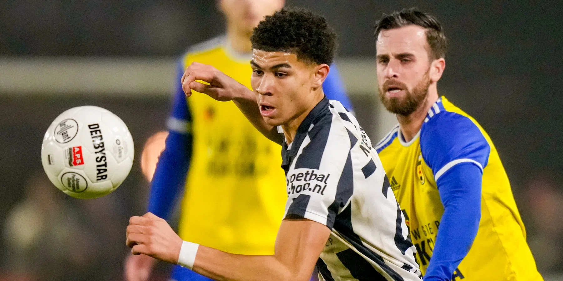 Jordi Paulina timmert aan de weg in Dortmund