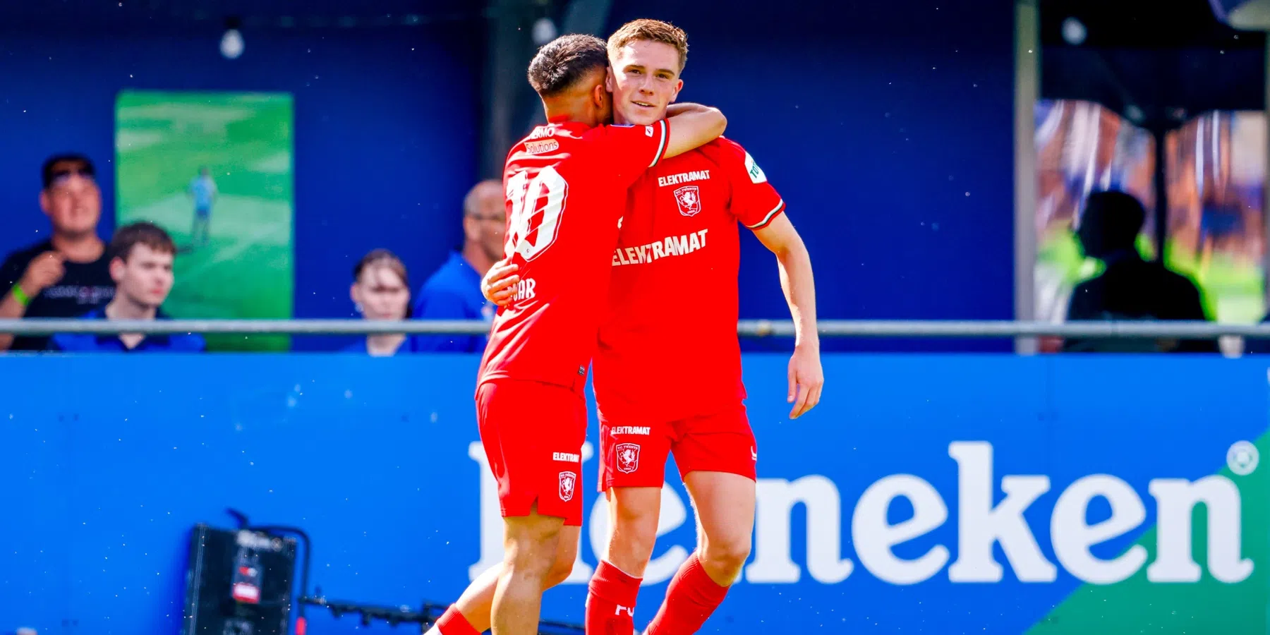 FC Twente wint en verzekert derde plek