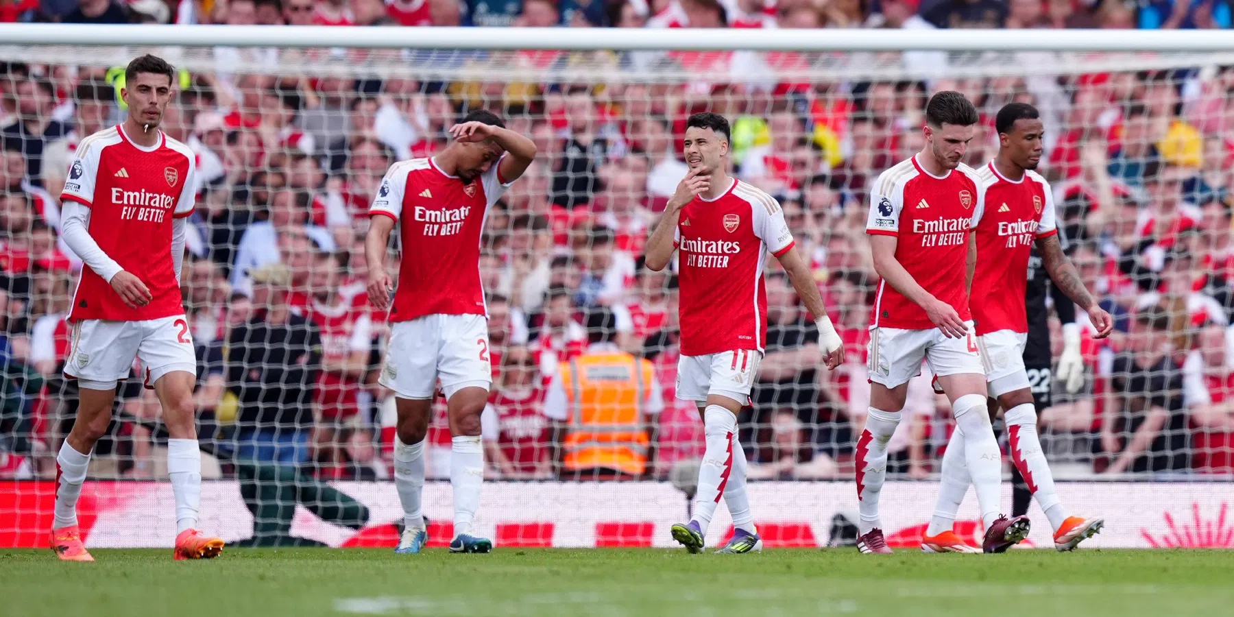 Arsenal wint niet van Everton en druipt af 