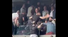 Thumbnail for article: Triestige beelden: Anderlecht-VIP krijgt klappen van RSCA-hooligans