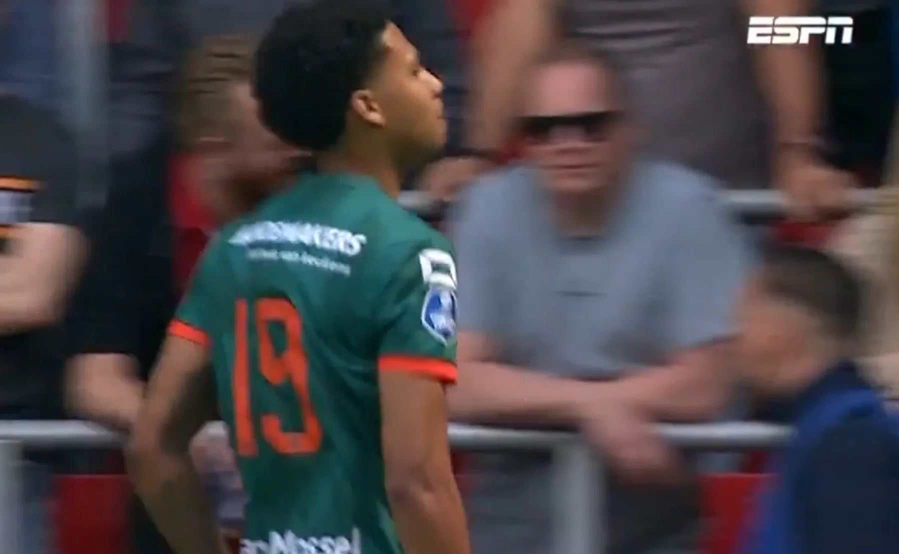 Champagnebenen bij PSV? RKC maakt cruciale goal in strijd om lijfsbehoud