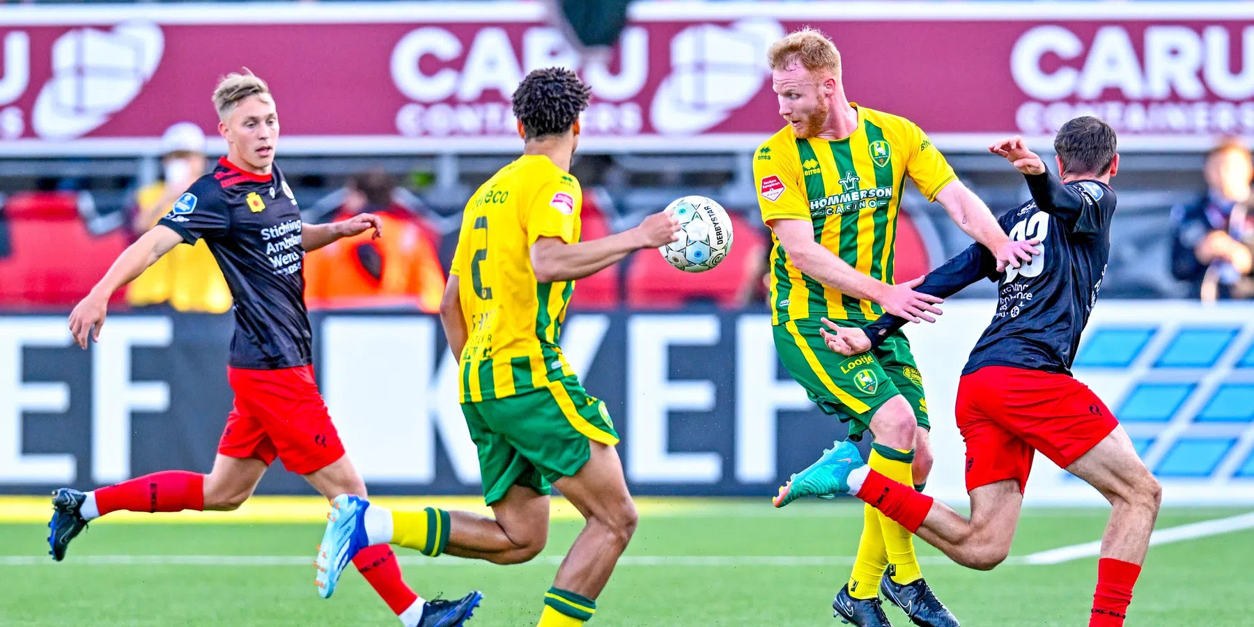 ADO-fans laten play-offduel doelbewust staken, vuur op het veld van Excelsior