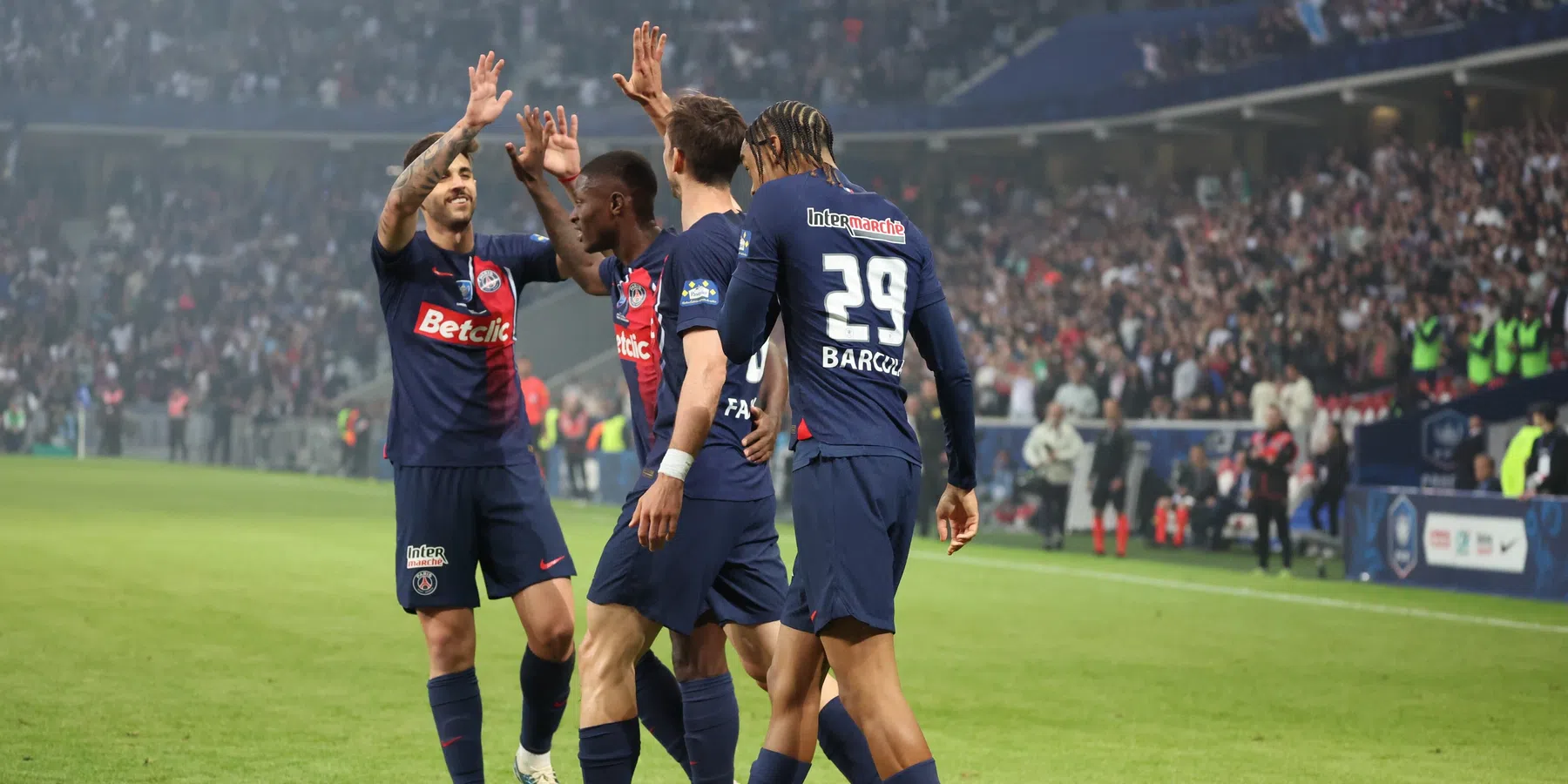 Dominant PSG legt Olympique Lyon over de knie en sleept volgende prijs in de wacht