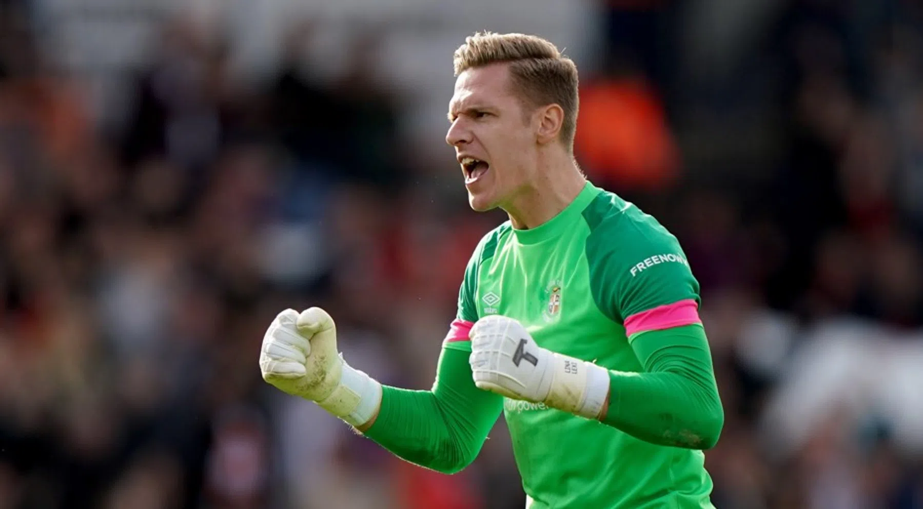 Rode Duivel Thomas Kaminski wint Save of the season in Premier League