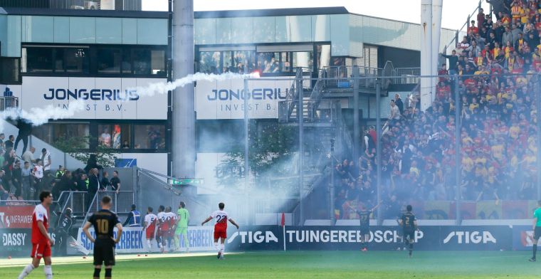 Twee aanhoudingen bij FC Utrecht, meerdere agenten gewond