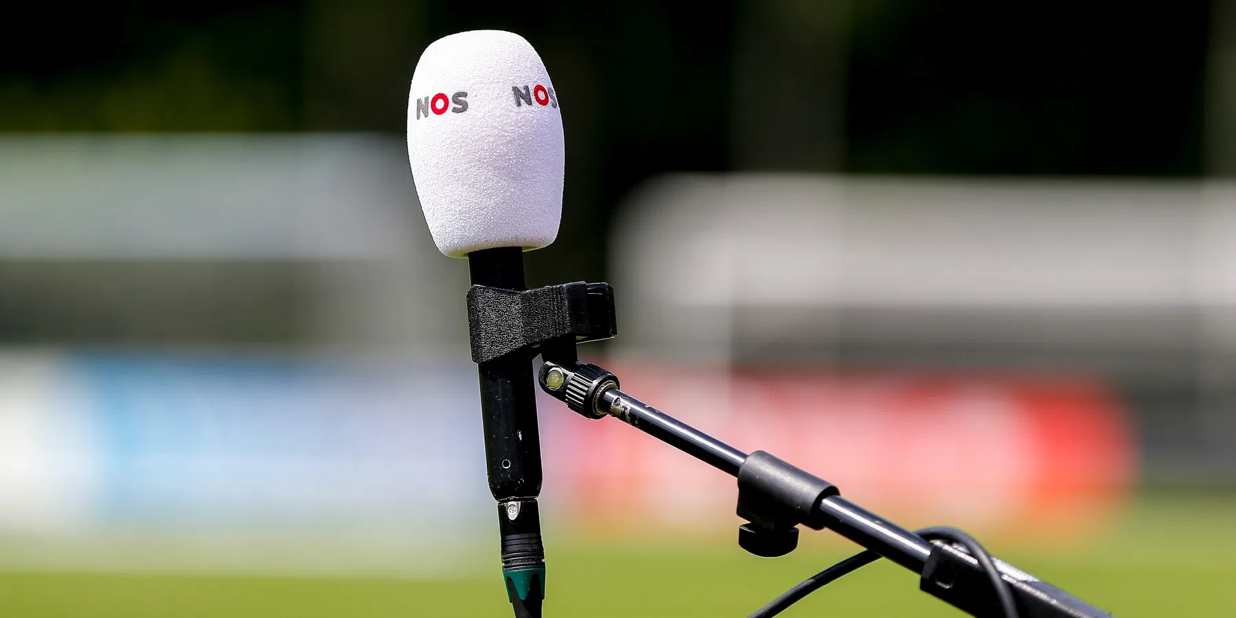 NOS dreigt Eredivisie-rechten kwijt te raken: 'Talpa en RTL hebben zich gemeld'