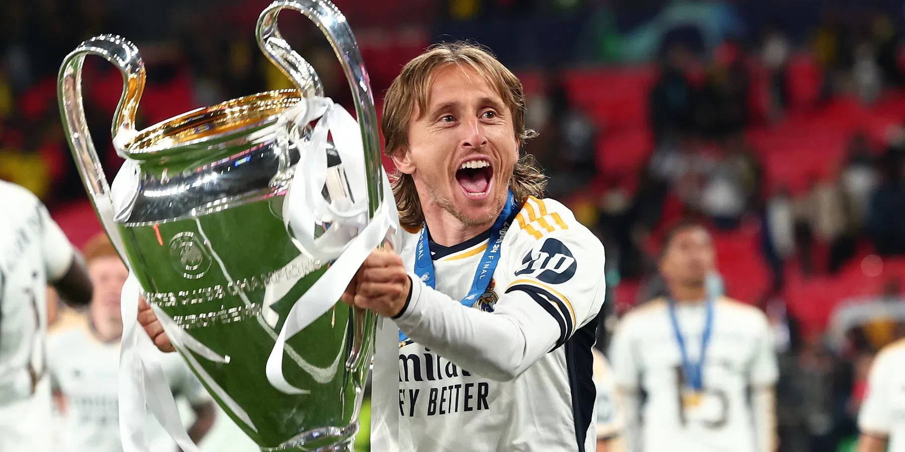 Modric gaat wel langer door bij Real Madrid