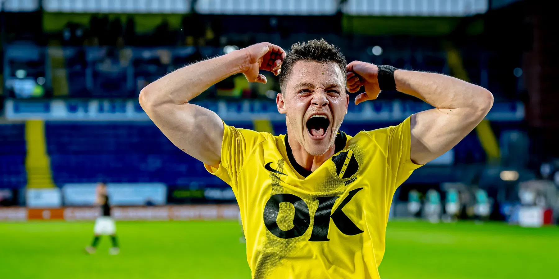 NAC-ster Janosek blijft in Breda: 'Ik ga nergens heen, dit is mijn club!'