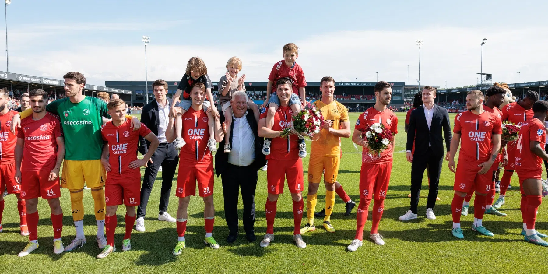 Almere City presenteert zoon van Formule 1-coureur