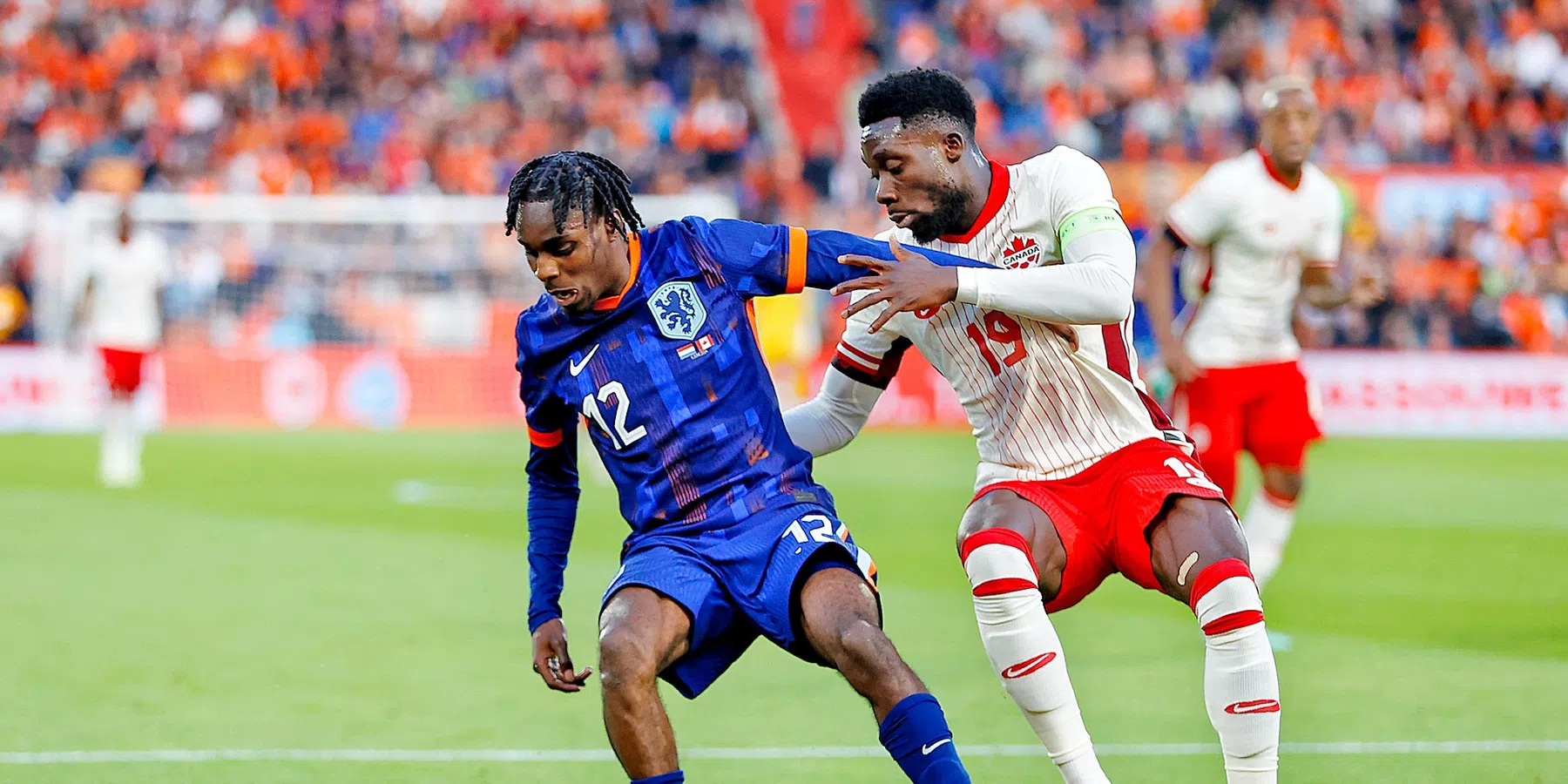 Frimpong maakt indruk als rechtsbuiten van Oranje