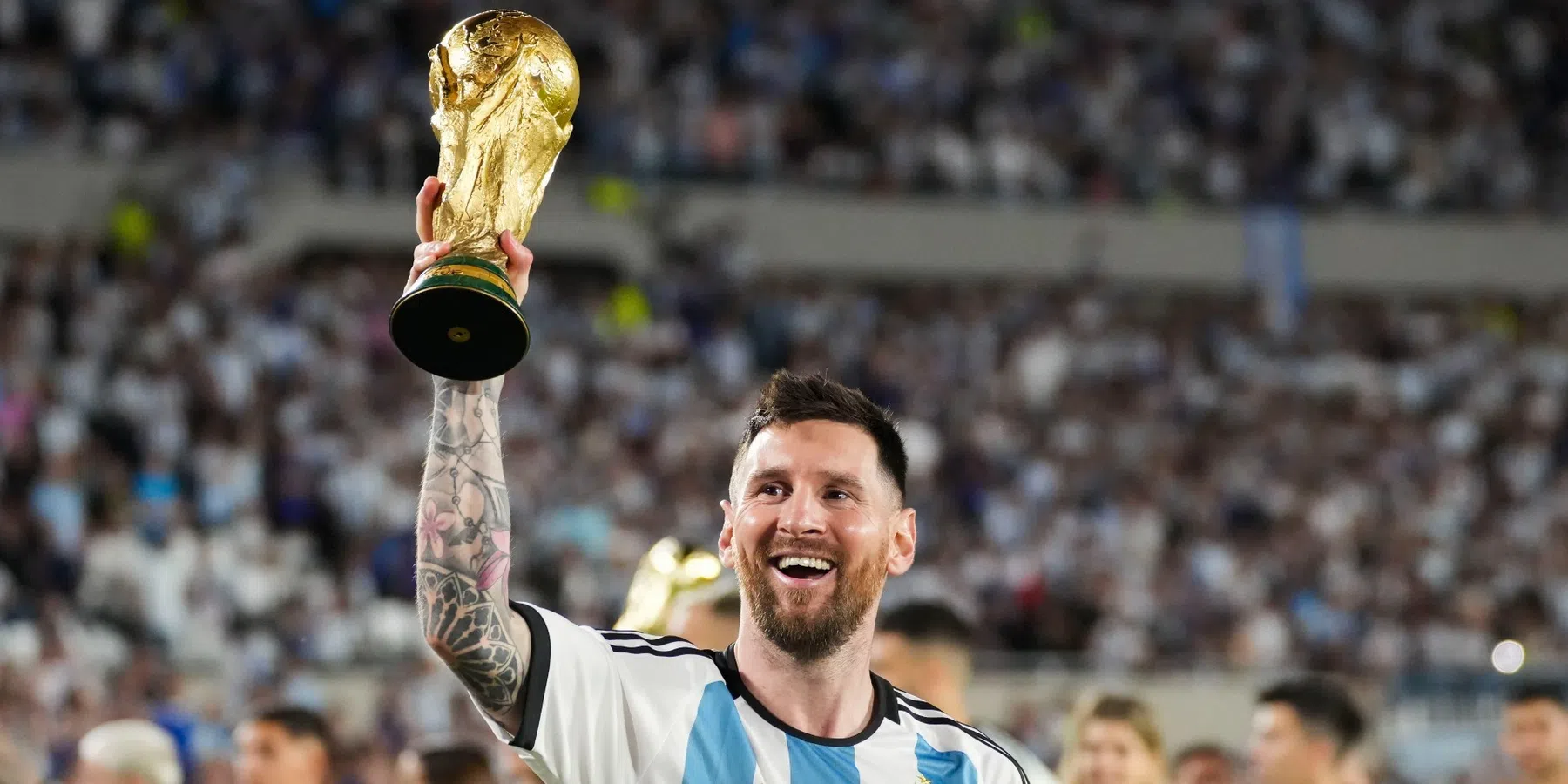 Messi meld zich af bij Argentinië met blessure: streep door kraker tegen Brazilië