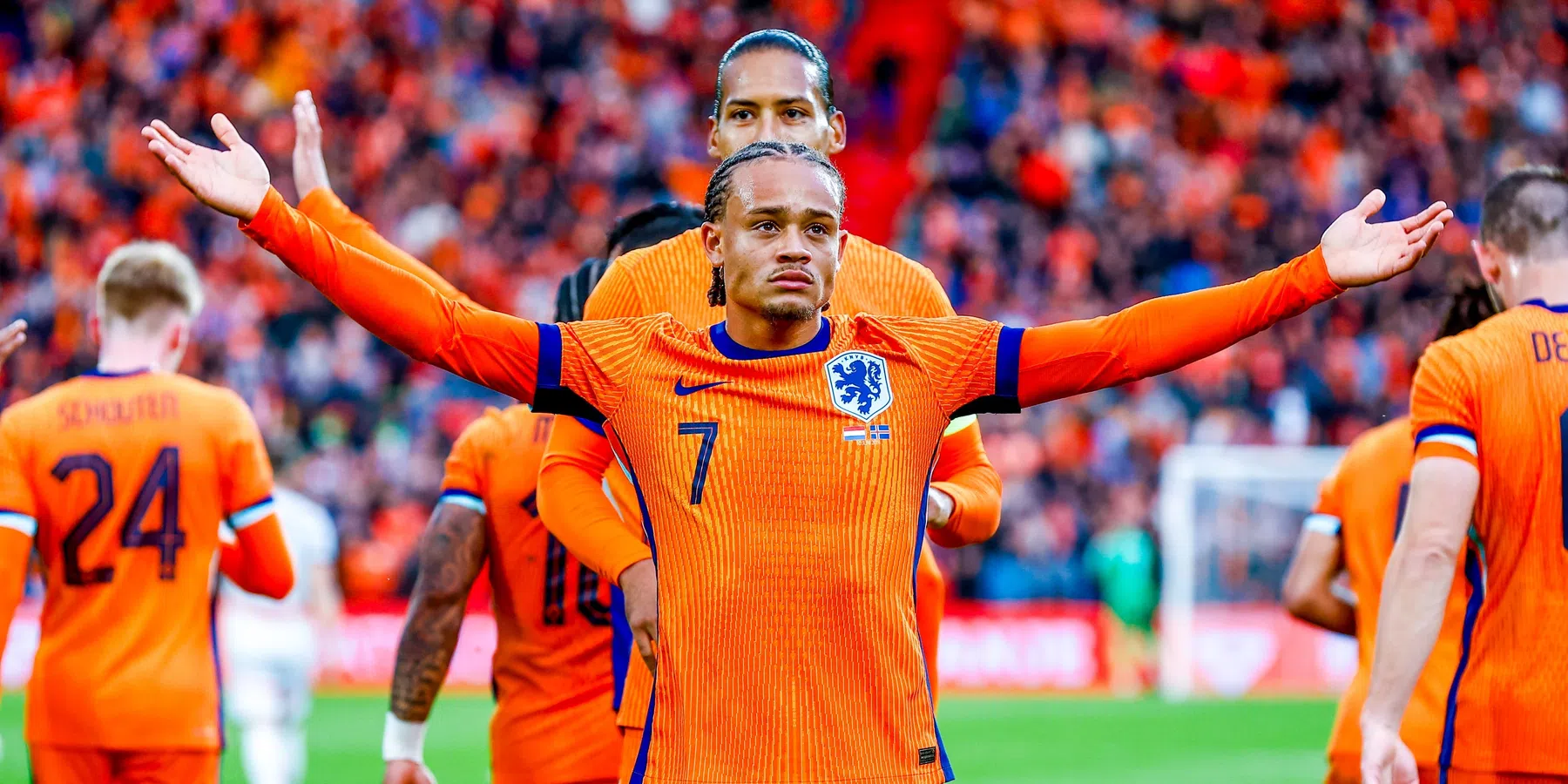 Oranje overleeft EK-generale en heeft geen kind aan IJsland in uitzwaaiduel 