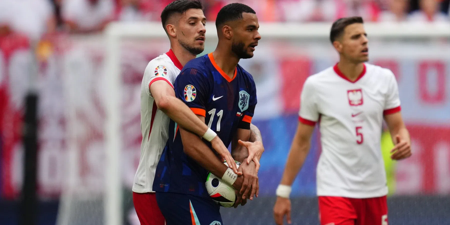 Gakpo maakt compliment aan Oranje-fans