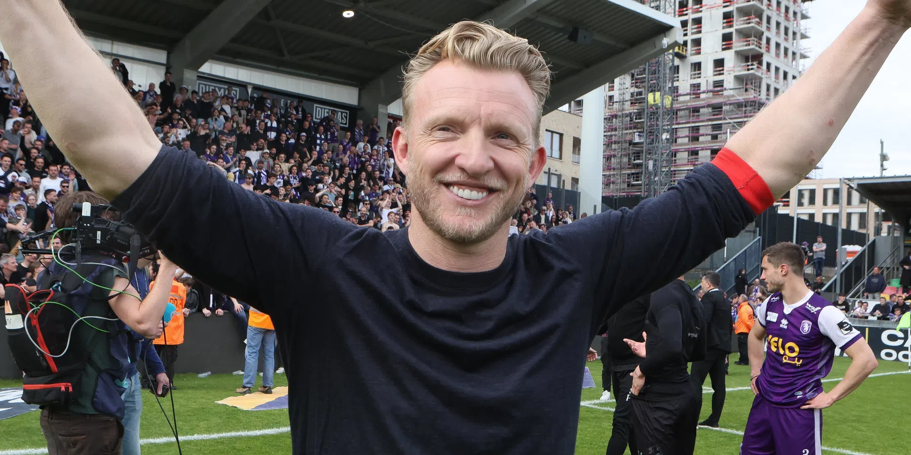 Kuyt Trapt Trainingen Beerschot Op Gang: "Laten Zien Dat Wij In Eerste ...