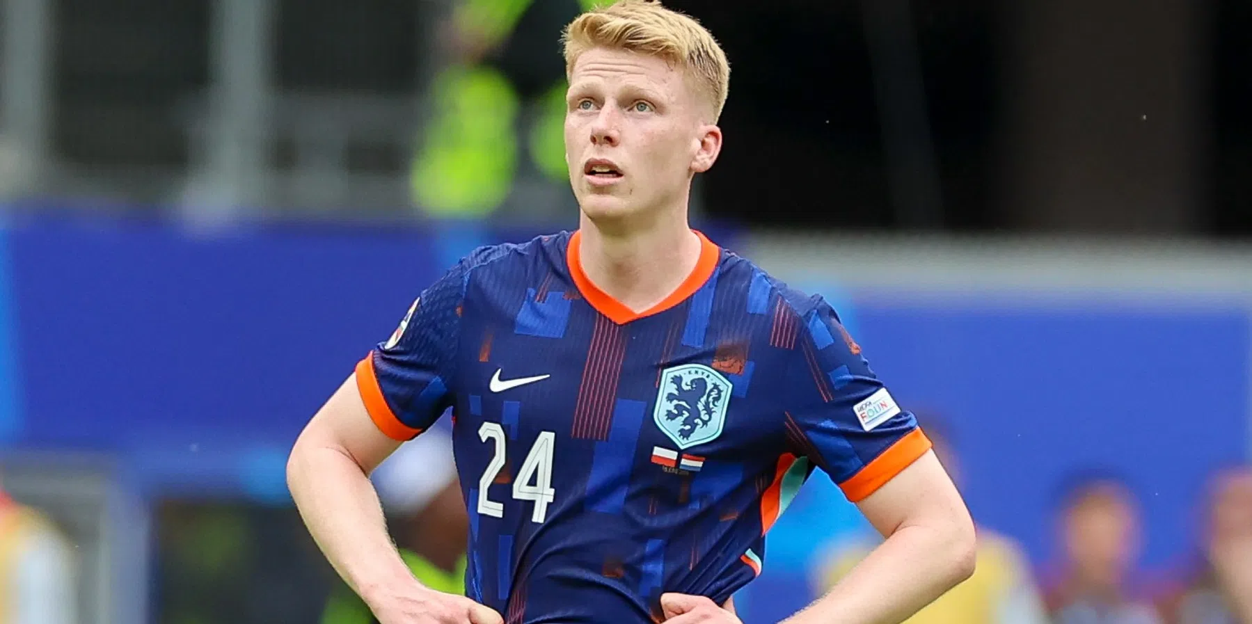 Van Halst grapt over Frenkie door openbaring Schouten