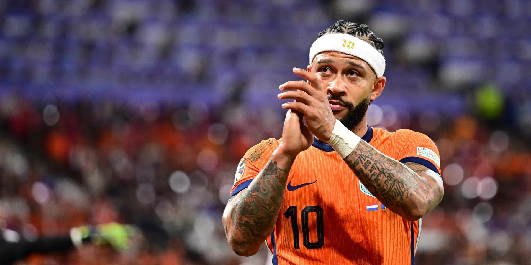 Van der Gijp verdedigt Memphis