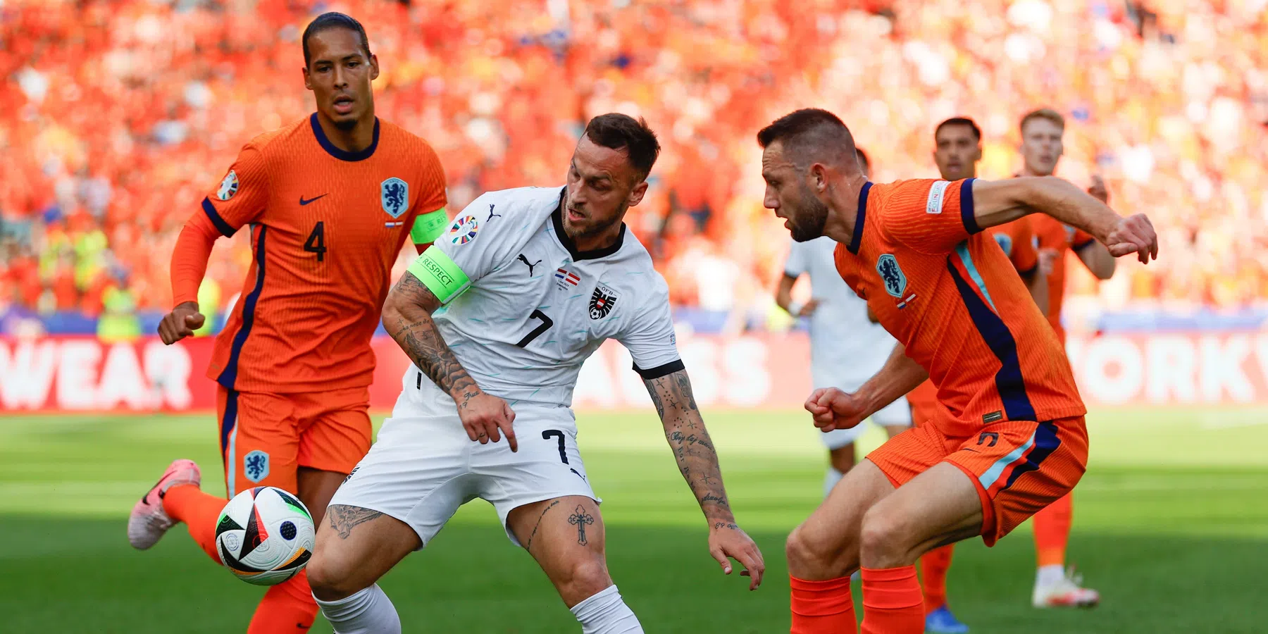 Van der Vaart: 'Echt een schande, wanvertoning Oranje'