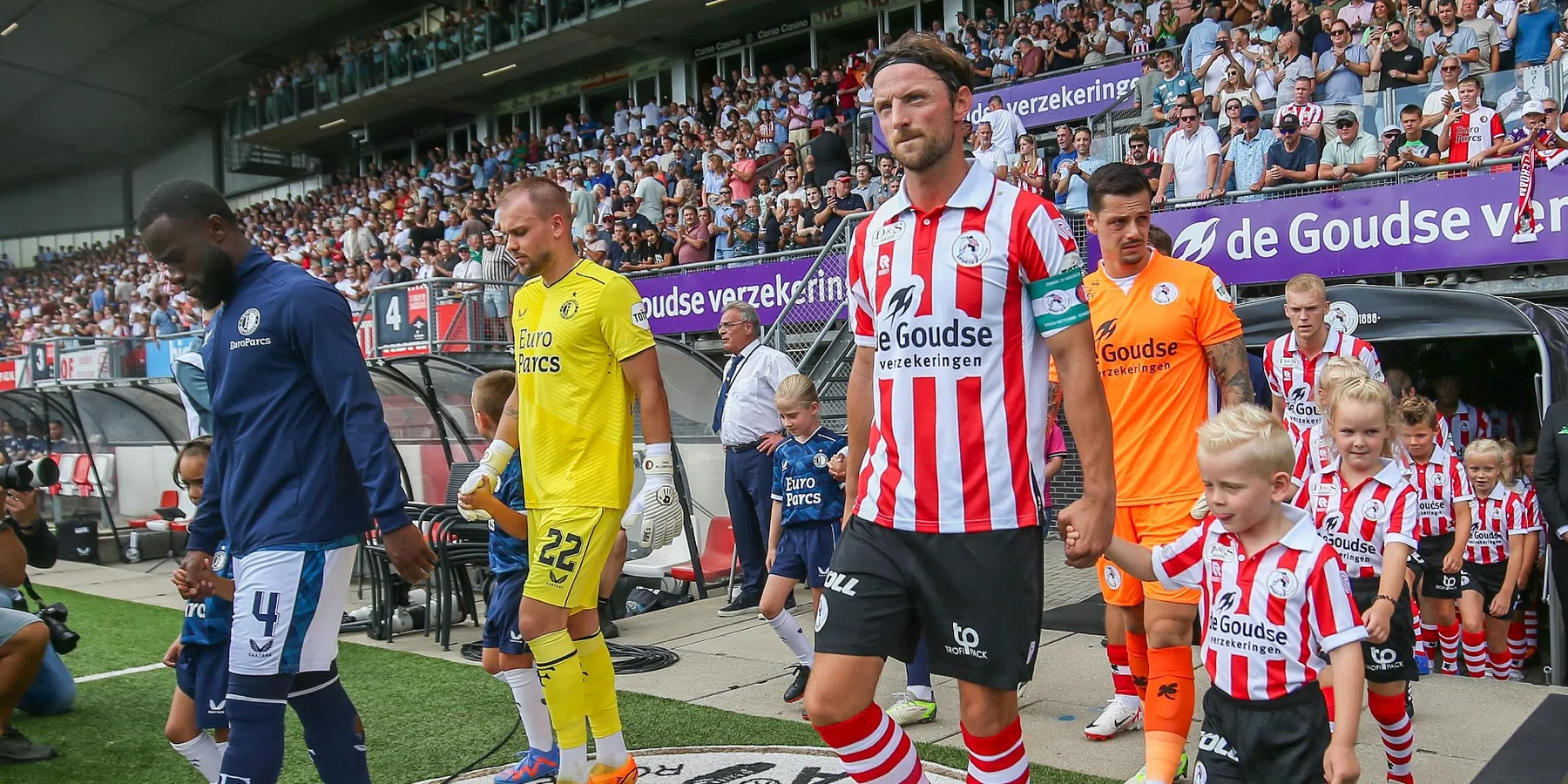 Vriends tekent voor twee jaar bij Adelaide United