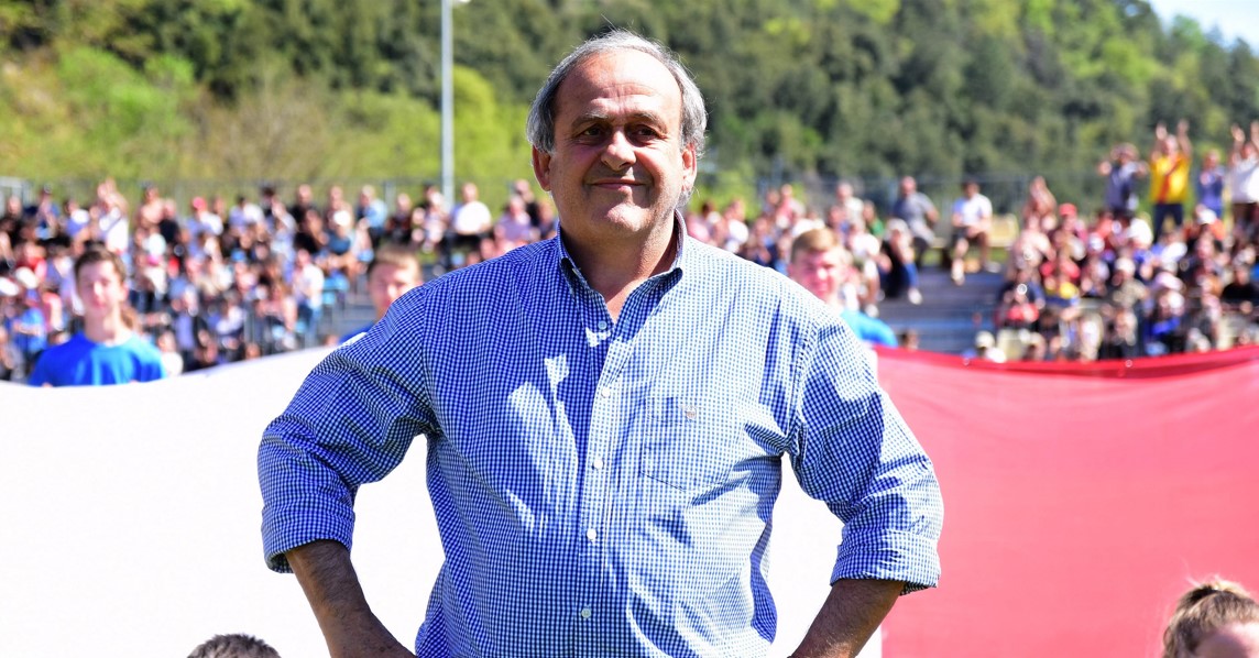 Michel Platini over België - Frankrijk