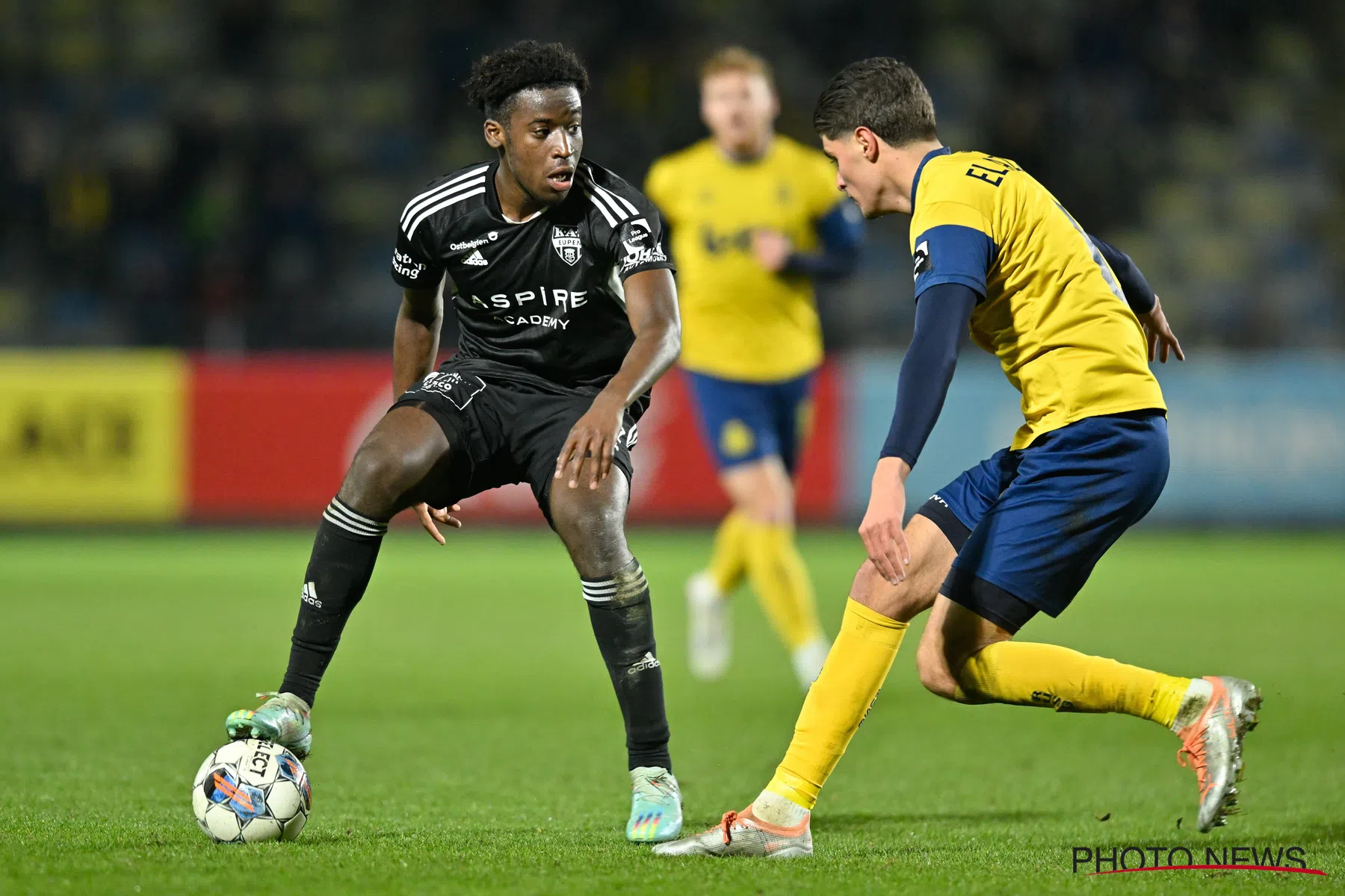 OFFICIEEL: Cercle Brugge versterkt zich met verdediger Oumar Diakité