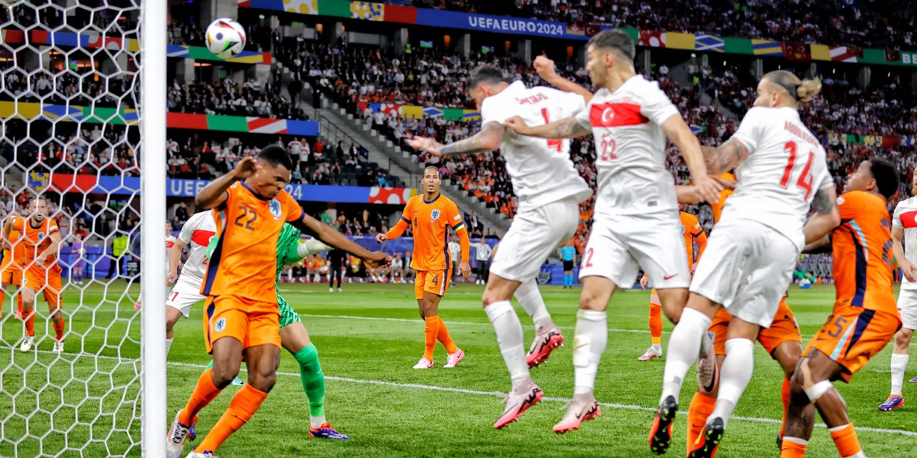 X over Oranje-Turkije eerst helft