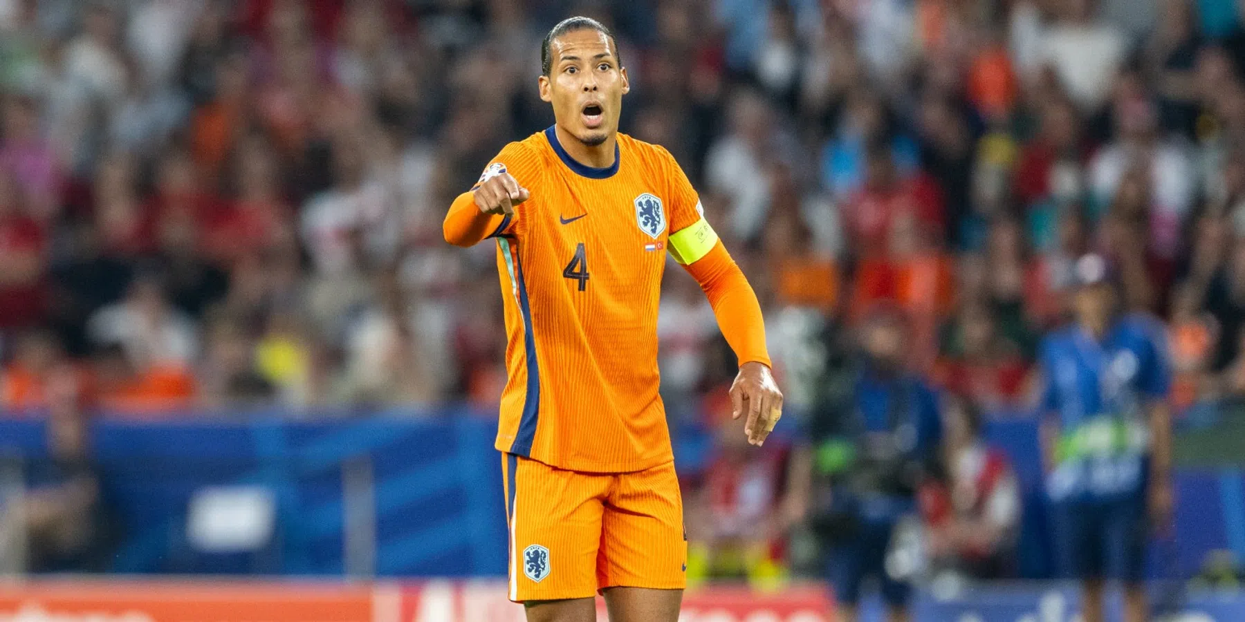 Van Dijk trots op Oranje na comeback tegen Turkije