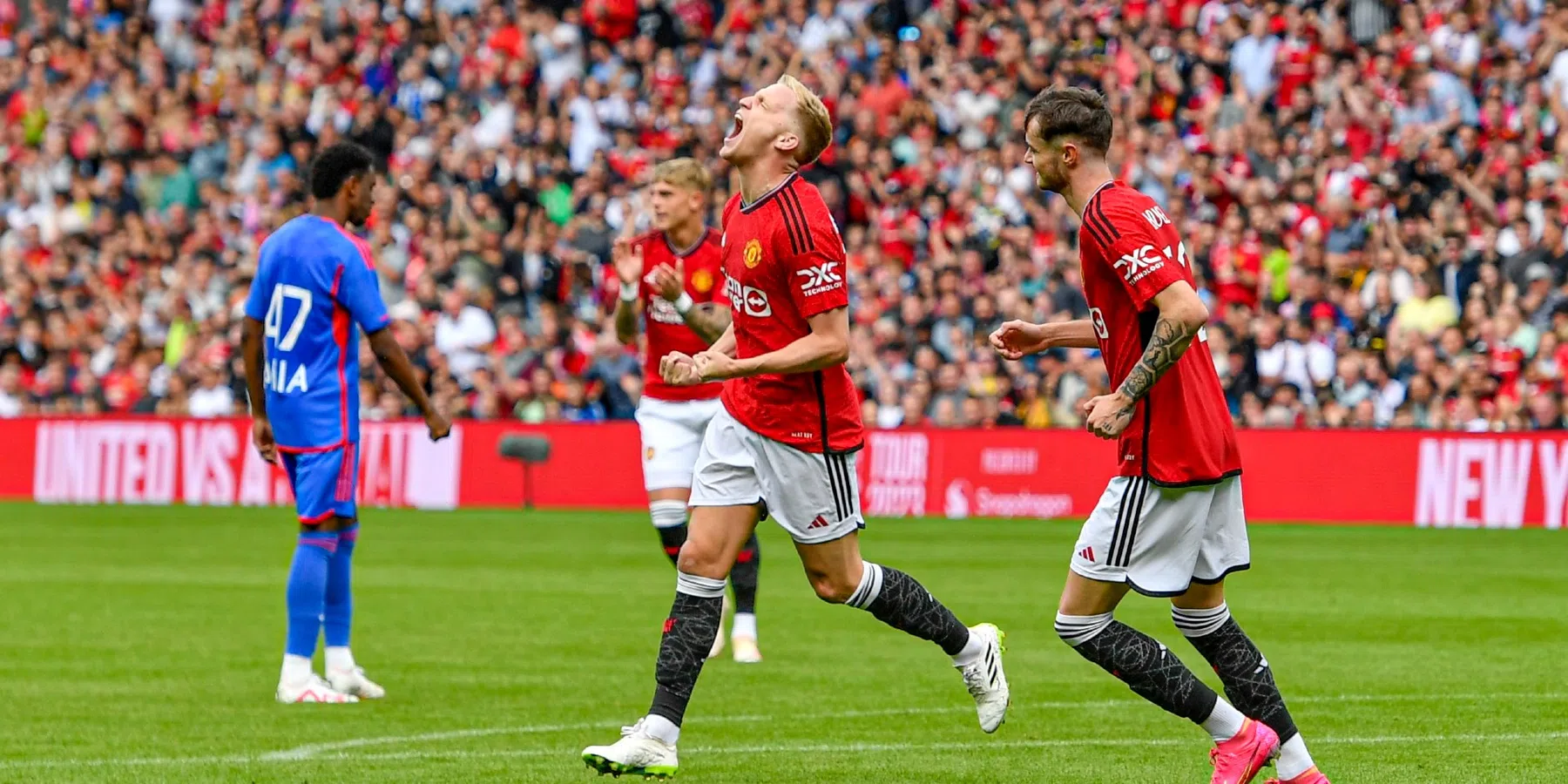 Van de Beek loopt vooruit op exit en neemt afscheid van United