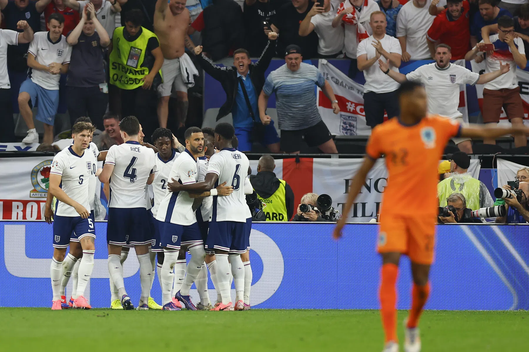 Drama voor Oranje: Engeland slaat in slotfase toe