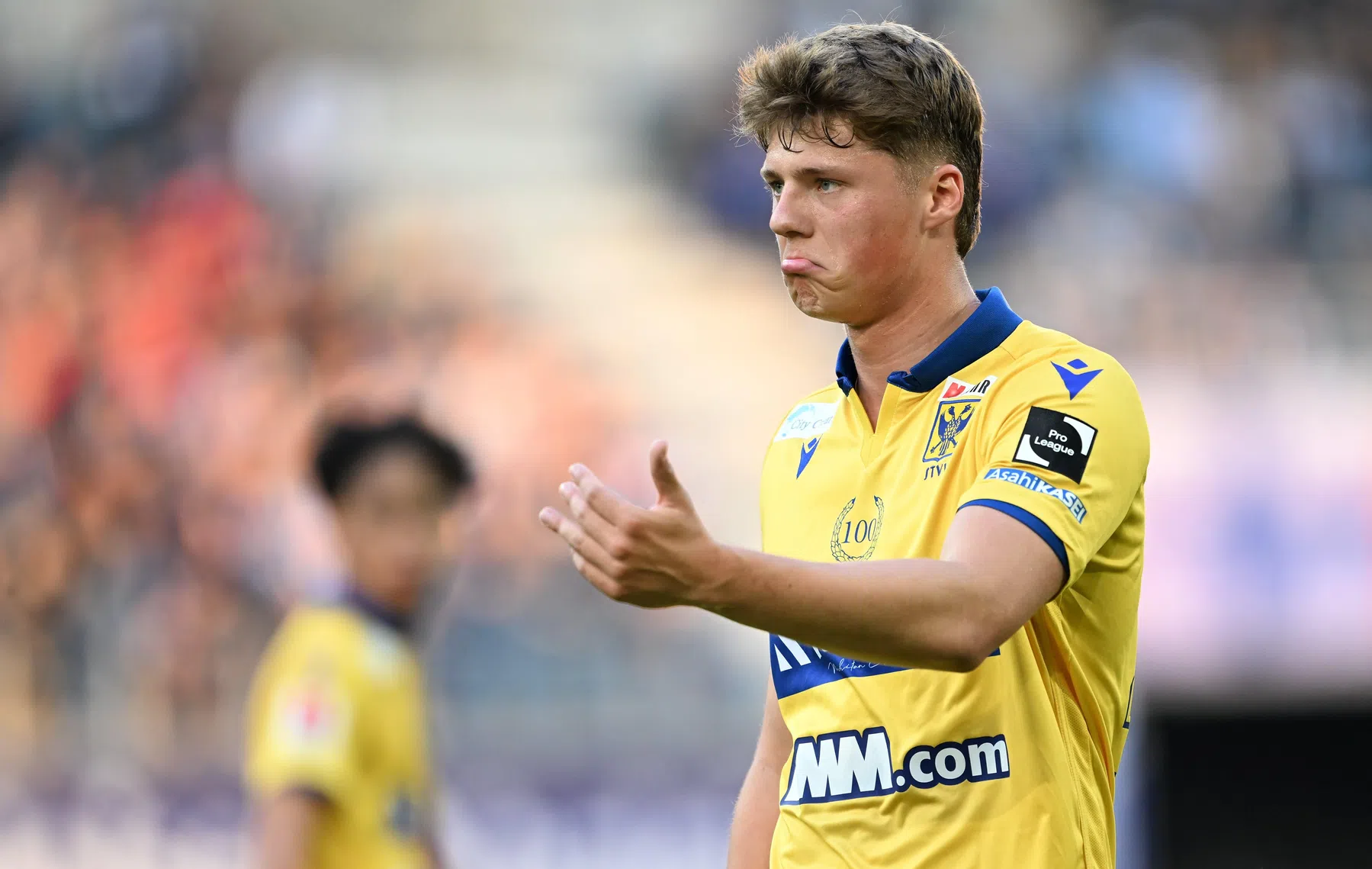 Verdediger Rein Van Helden (21) kiest voor langer verblijf bij STVV