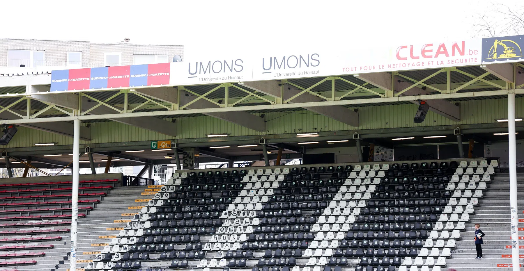 Stadionomroeper Jean François Servais (Charleroi) overleden na verkeersongeluk