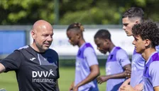 Thumbnail for article: 'Target Van den Berg niet haalbaar voor Anderlecht, speler te duur'