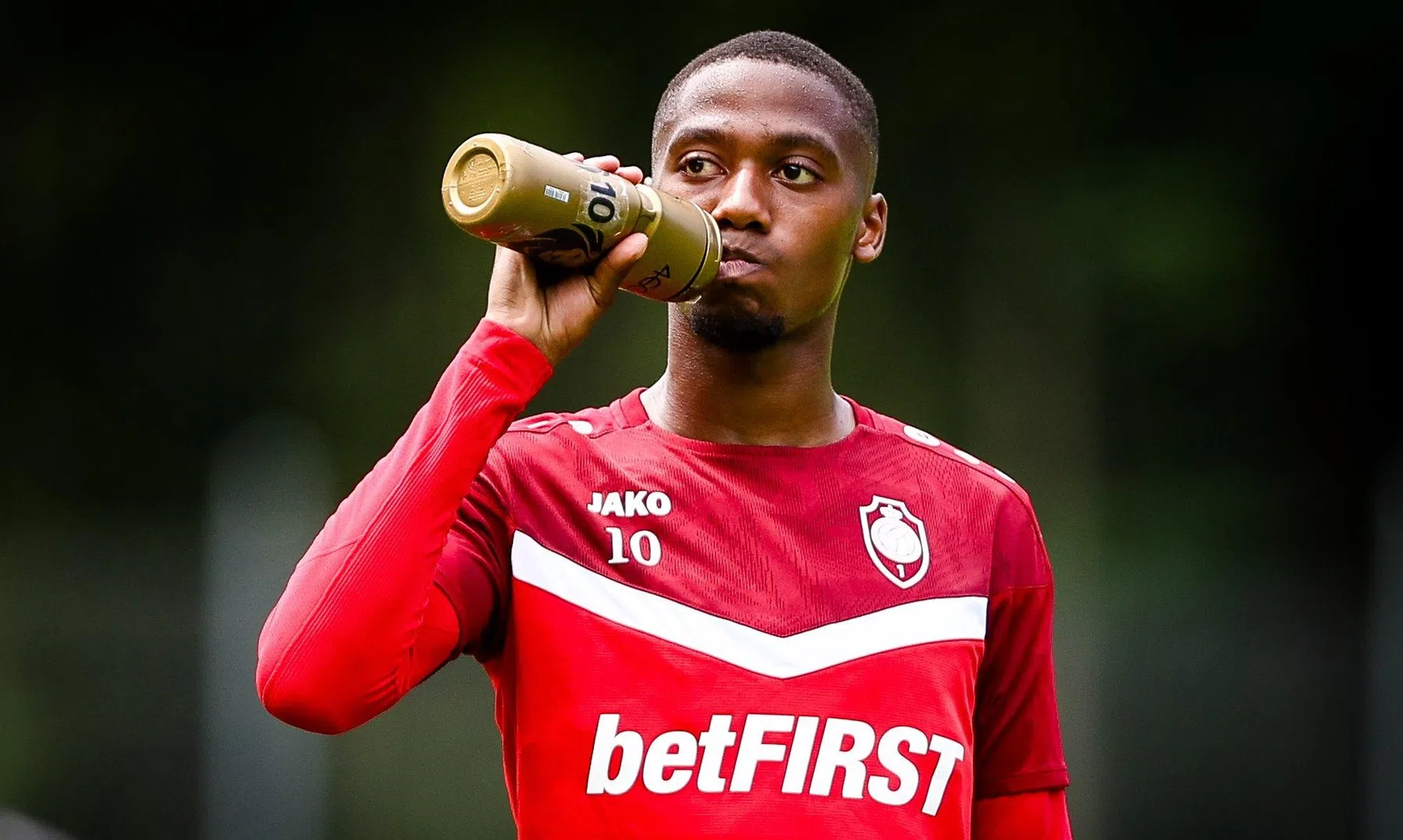 ‘Celtic wil Michel-Ange Balikwisha (Royal Antwerp) binnenhalen’