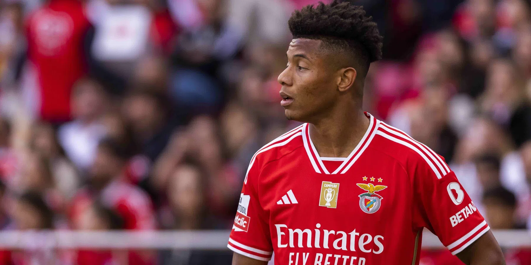 Napoli richt pijlen op oud-Ajacied Neres van Benfica