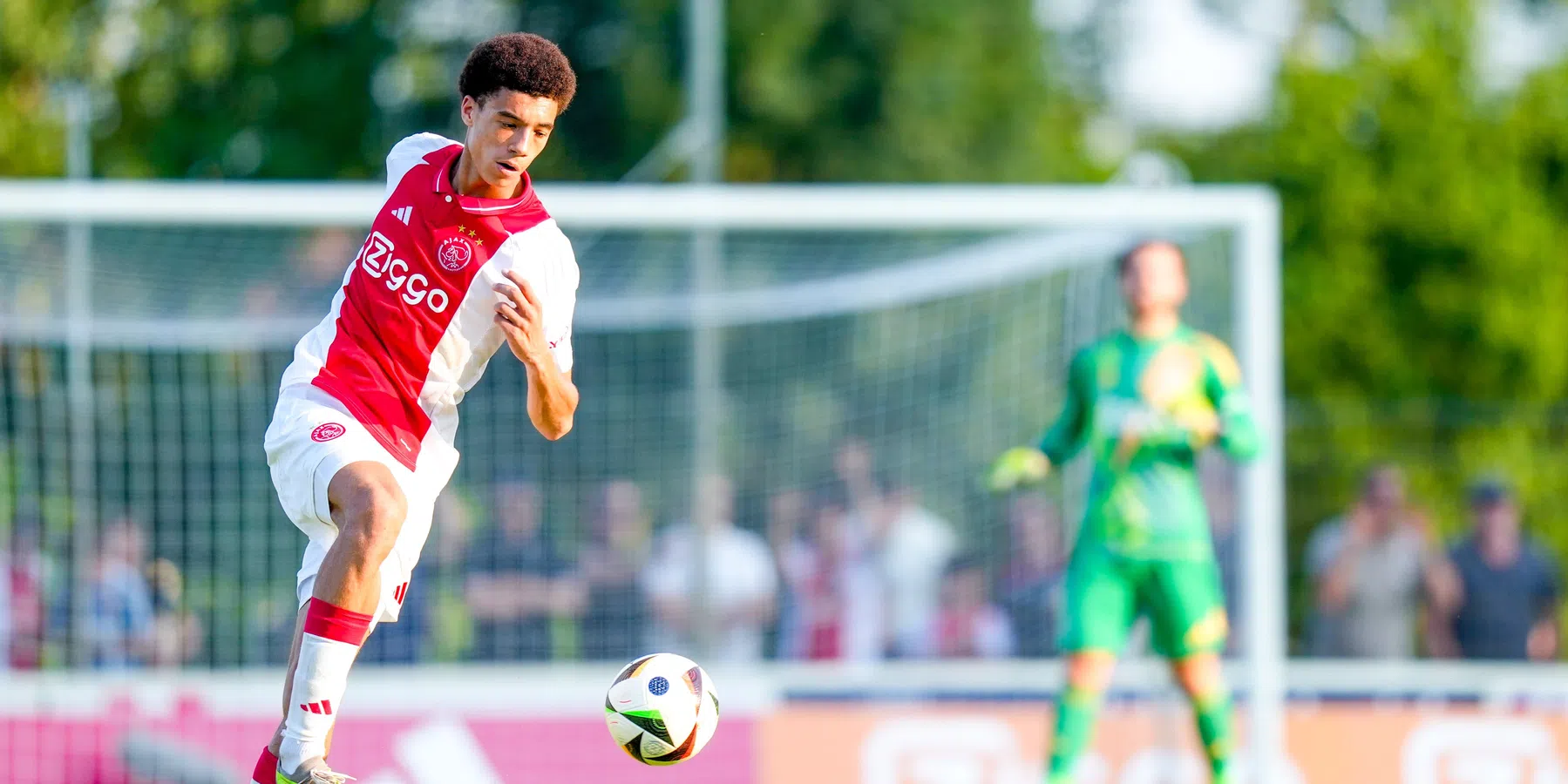 Ajax-debutant Bouwman: 'Die kan ik wel hebben'