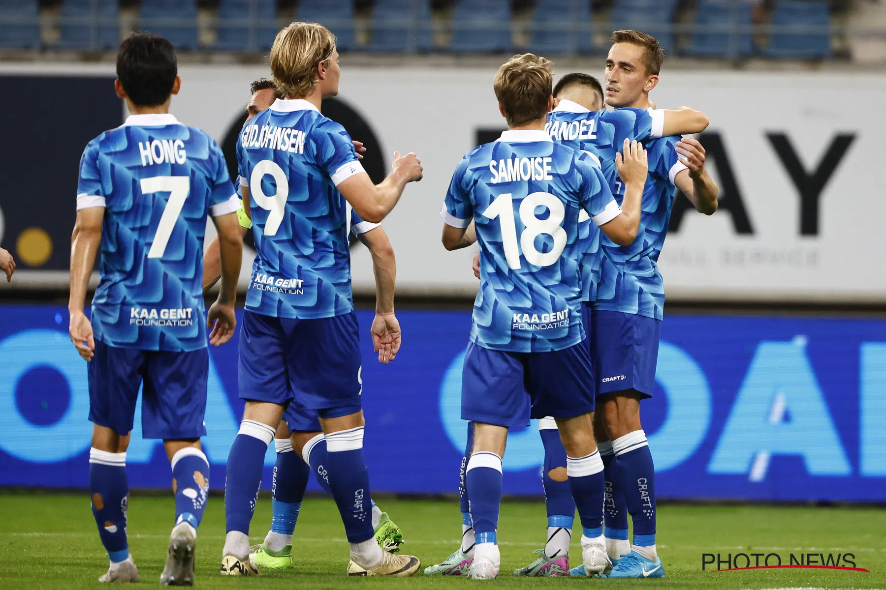 KAA Gent schrikt op tijd wakker en wint met 4-1 van Vikingur