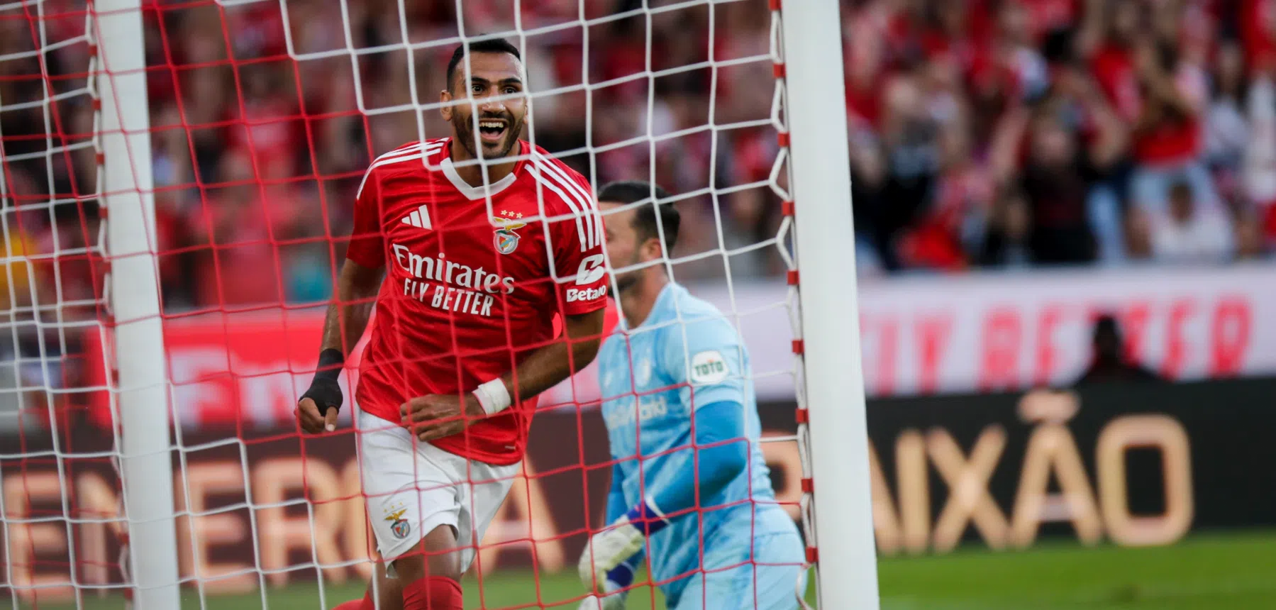 Feyenoord verliest op pijnlijke avond van Benfica