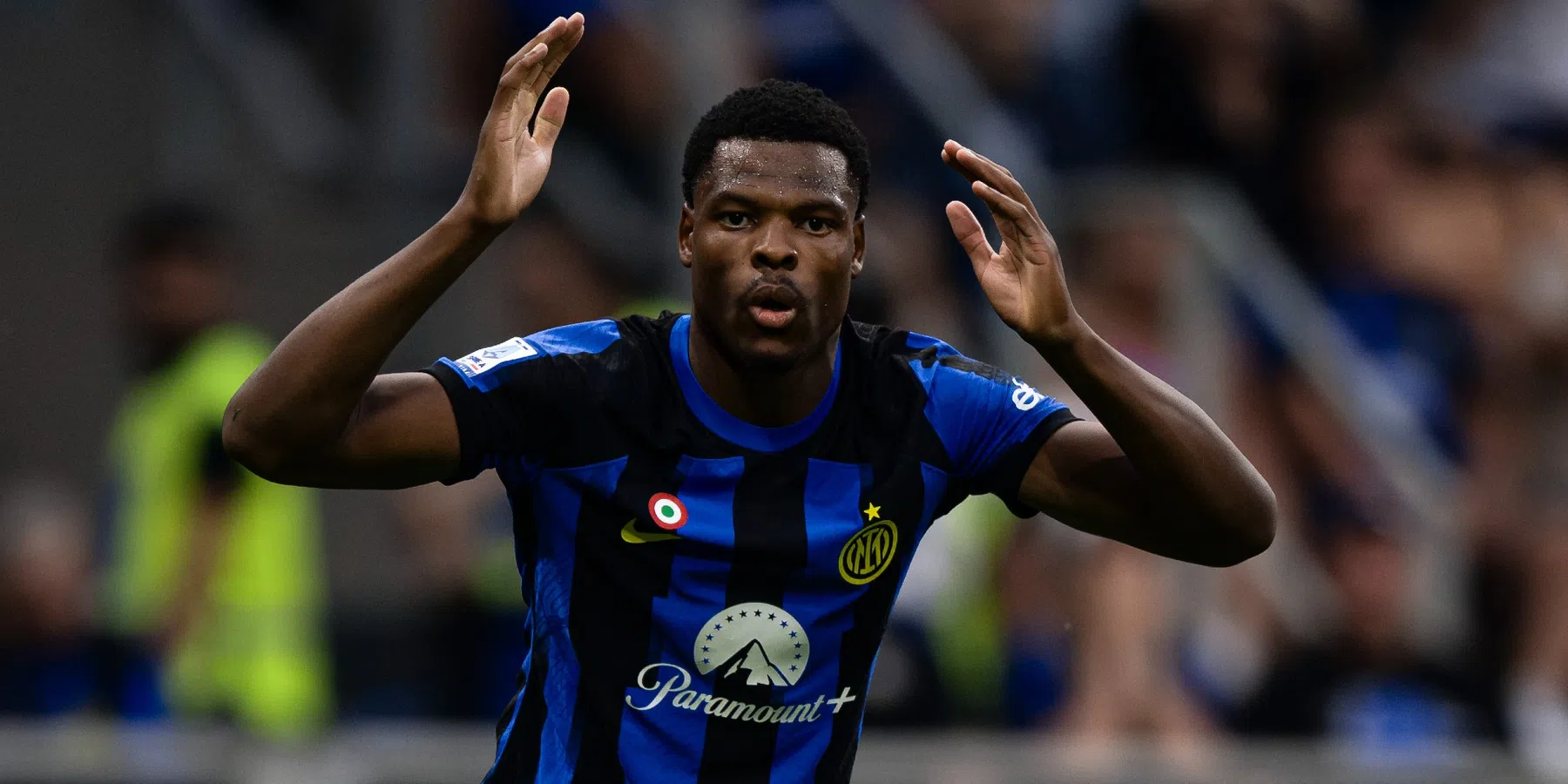 Denzel Dumfries gaat contract bij Internazionale verlengen