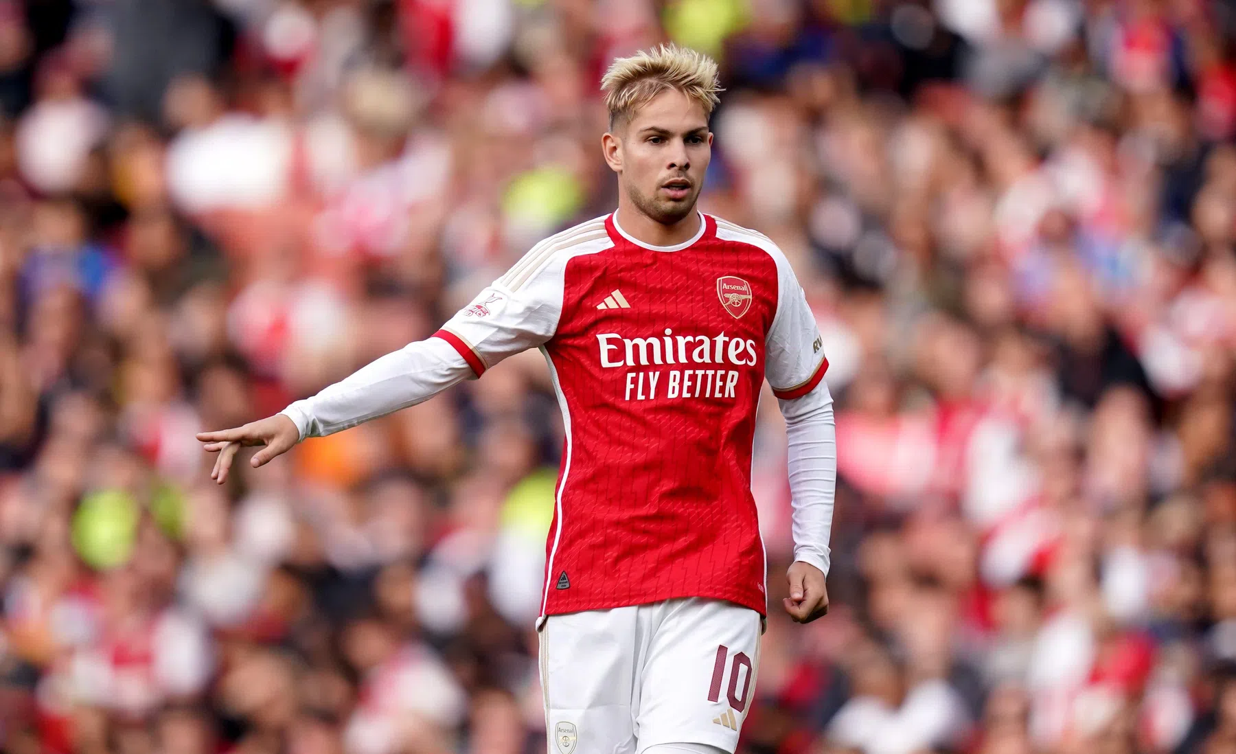 Smith-Rowe voor recordbedrag van Arsenal naar Fulham