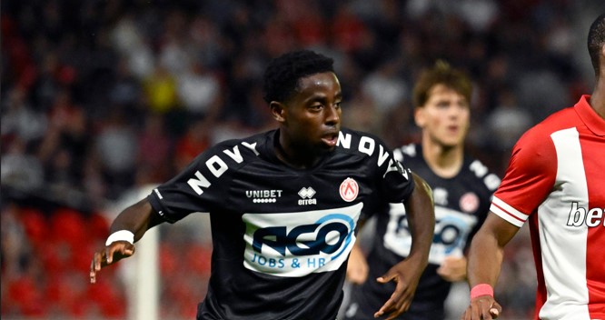 Dylan Mbayo van KV Kortrijk naar PEC Zwolle