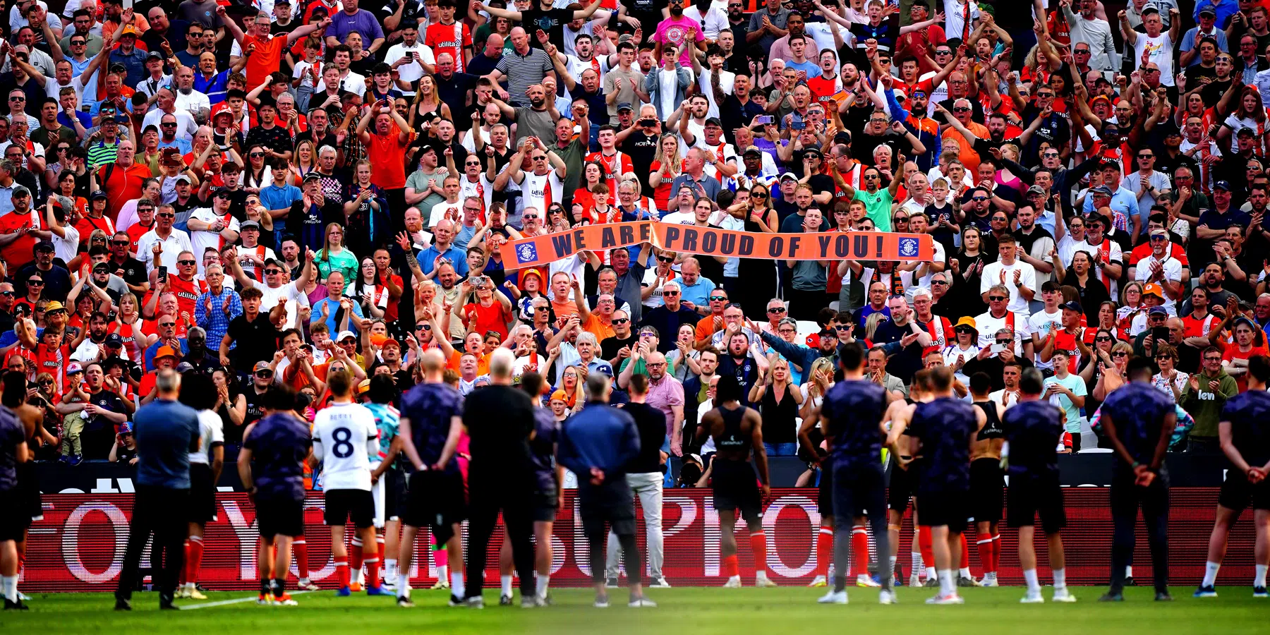 Transfervrije Moses tekent bij Luton Town