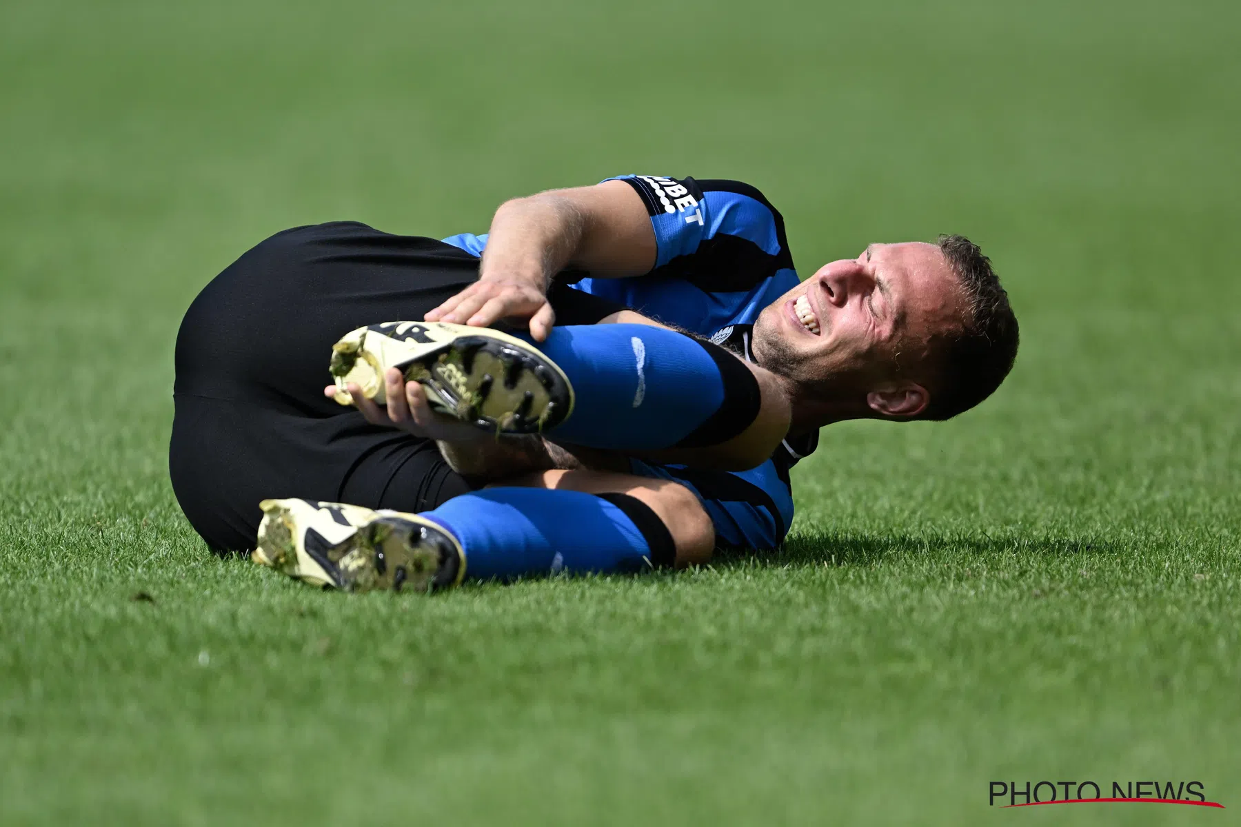 Antwerp over vuurpijlen richting Nilsson bij Club Brugge 